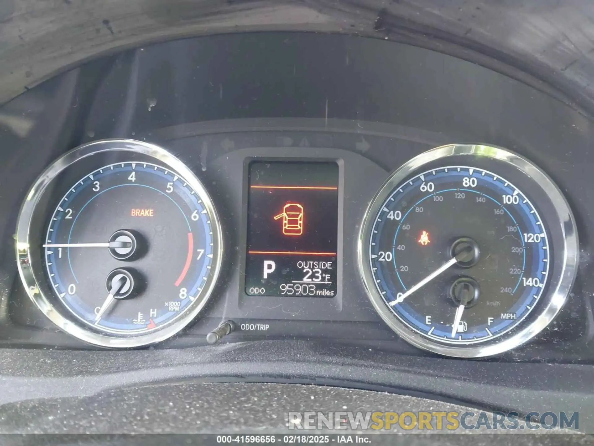 7 Photograph of a damaged car 2T1BURHE6KC228546 TOYOTA COROLLA 2019