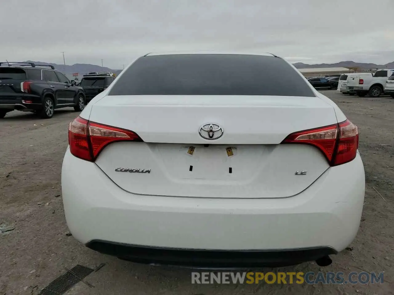 6 Photograph of a damaged car 2T1BURHE6KC231818 TOYOTA COROLLA 2019