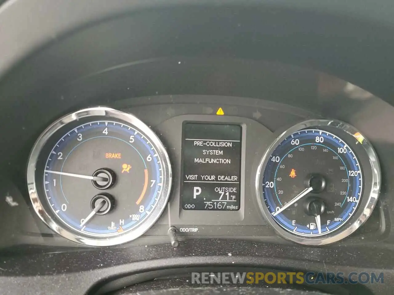 9 Photograph of a damaged car 2T1BURHE6KC231818 TOYOTA COROLLA 2019
