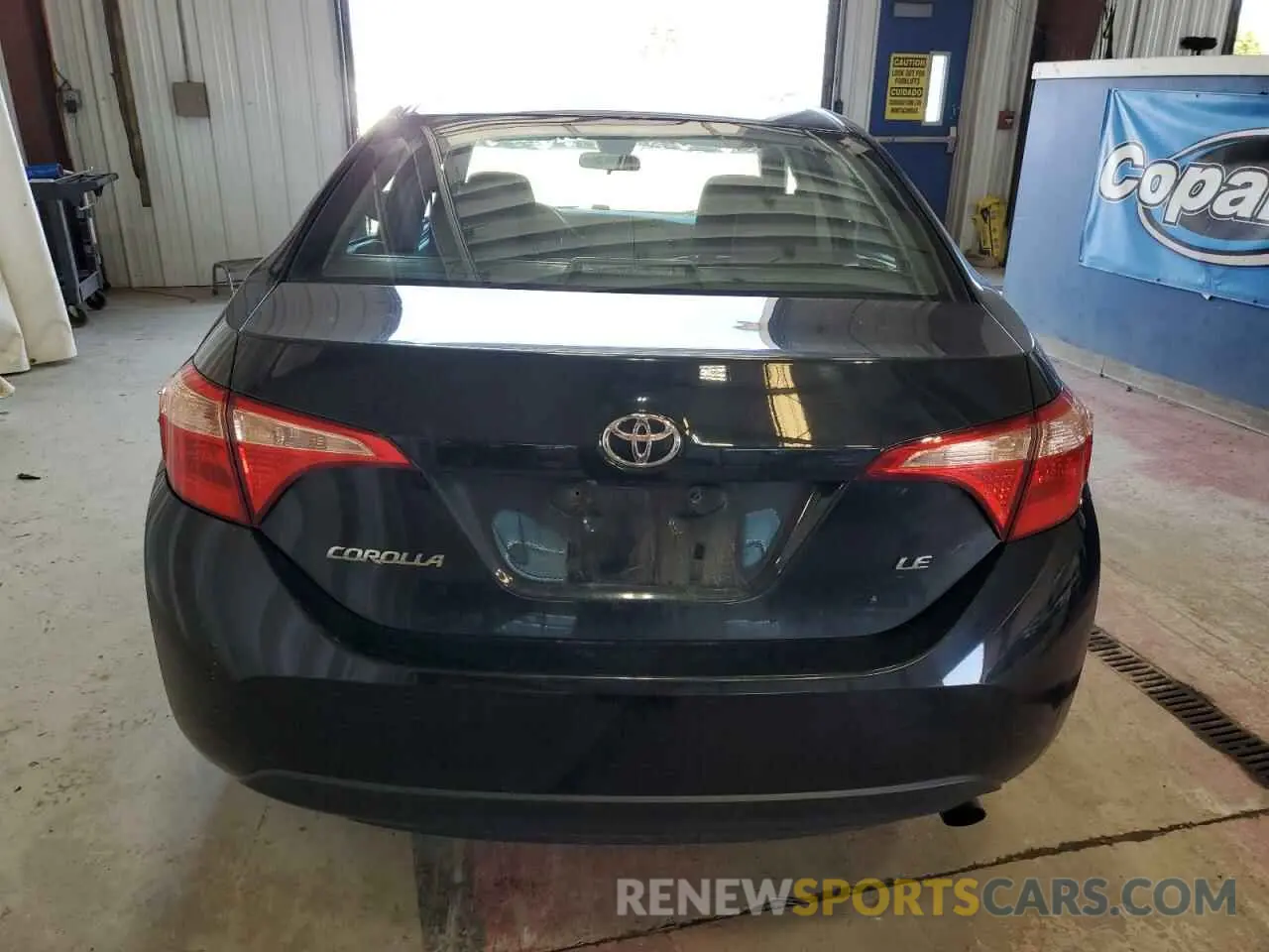 6 Photograph of a damaged car 2T1BURHE6KC233908 TOYOTA COROLLA 2019