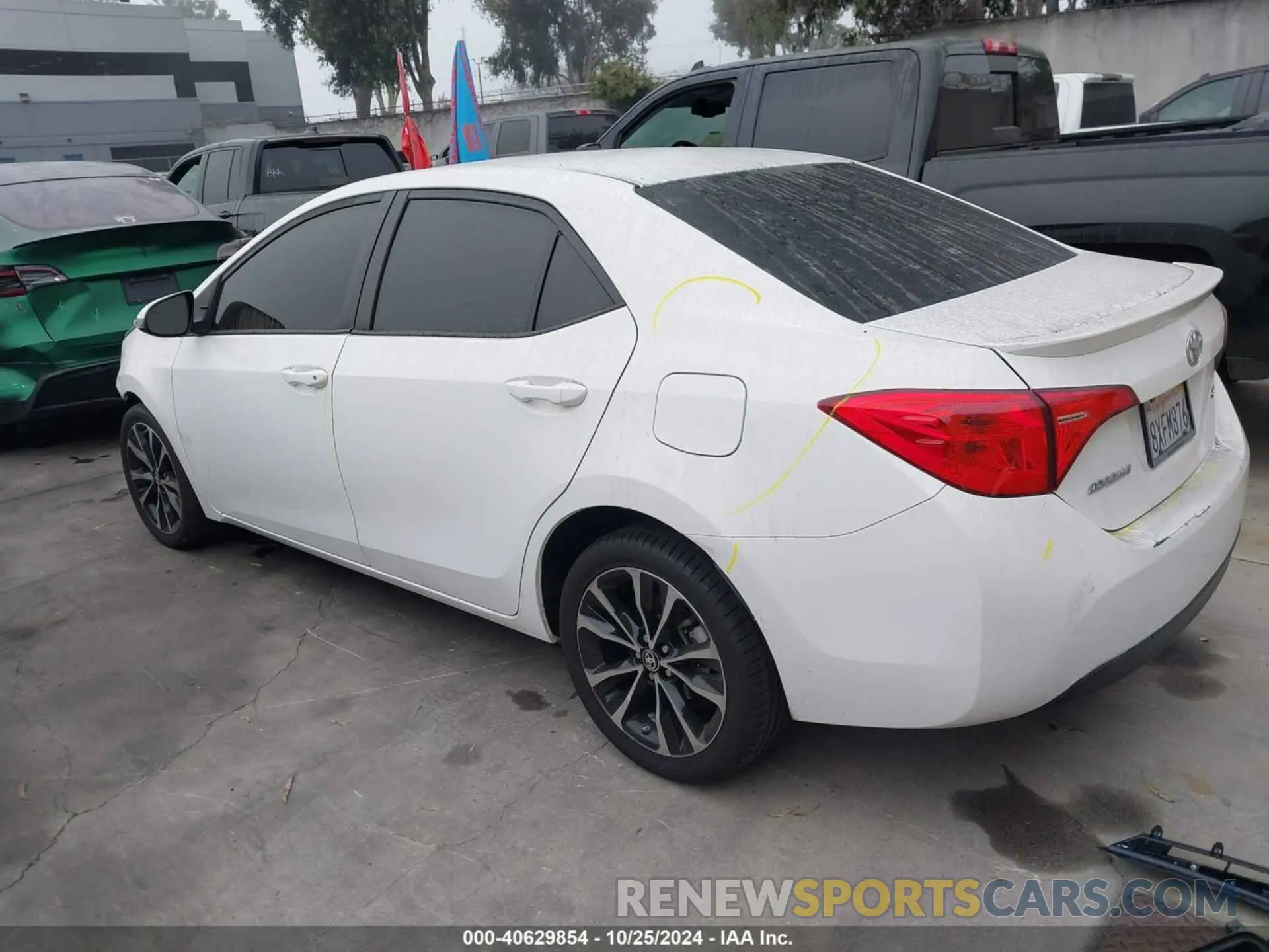 3 Photograph of a damaged car 2T1BURHE6KC234136 TOYOTA COROLLA 2019