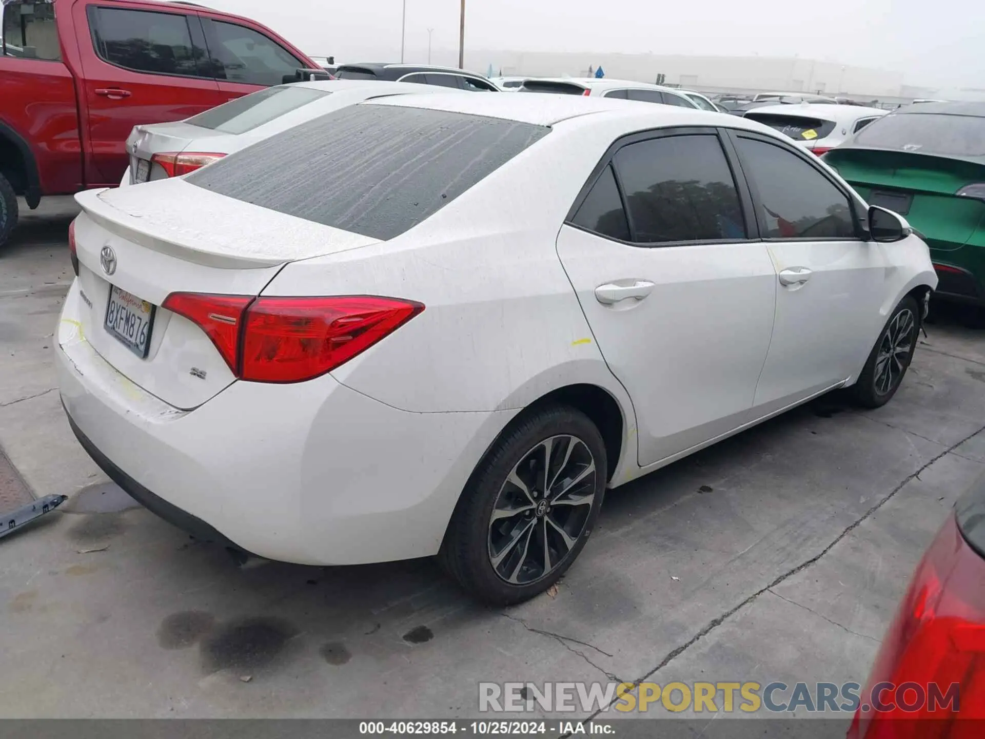4 Photograph of a damaged car 2T1BURHE6KC234136 TOYOTA COROLLA 2019