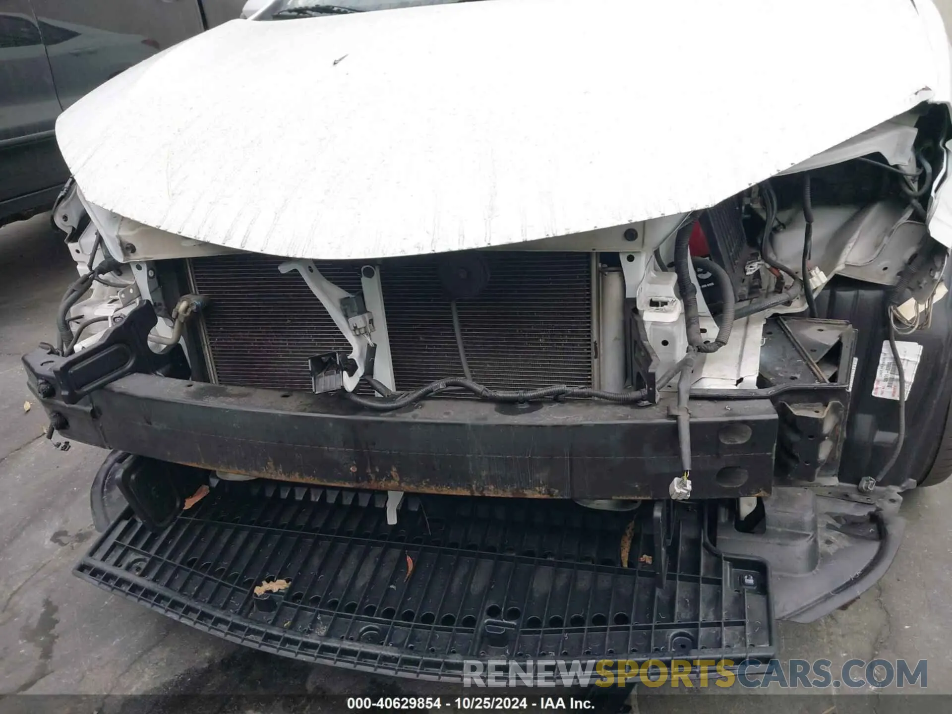 6 Photograph of a damaged car 2T1BURHE6KC234136 TOYOTA COROLLA 2019