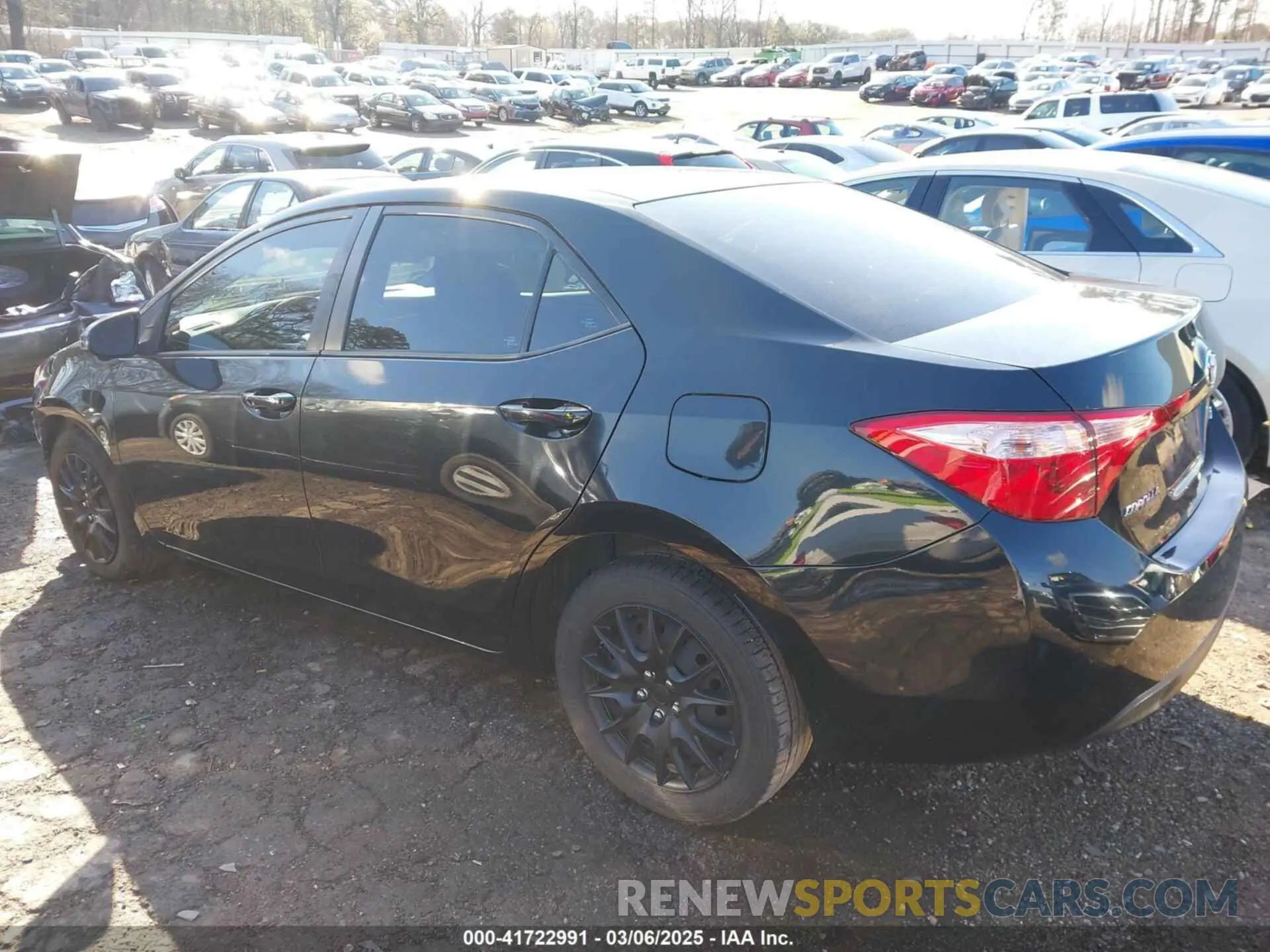 14 Photograph of a damaged car 2T1BURHE6KC235402 TOYOTA COROLLA 2019