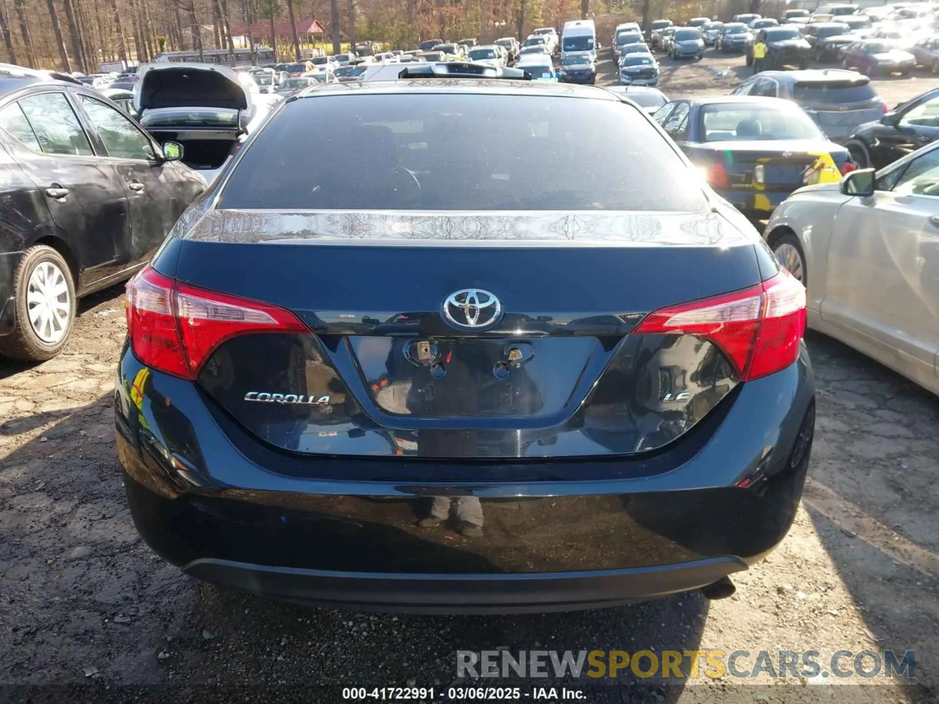 16 Photograph of a damaged car 2T1BURHE6KC235402 TOYOTA COROLLA 2019