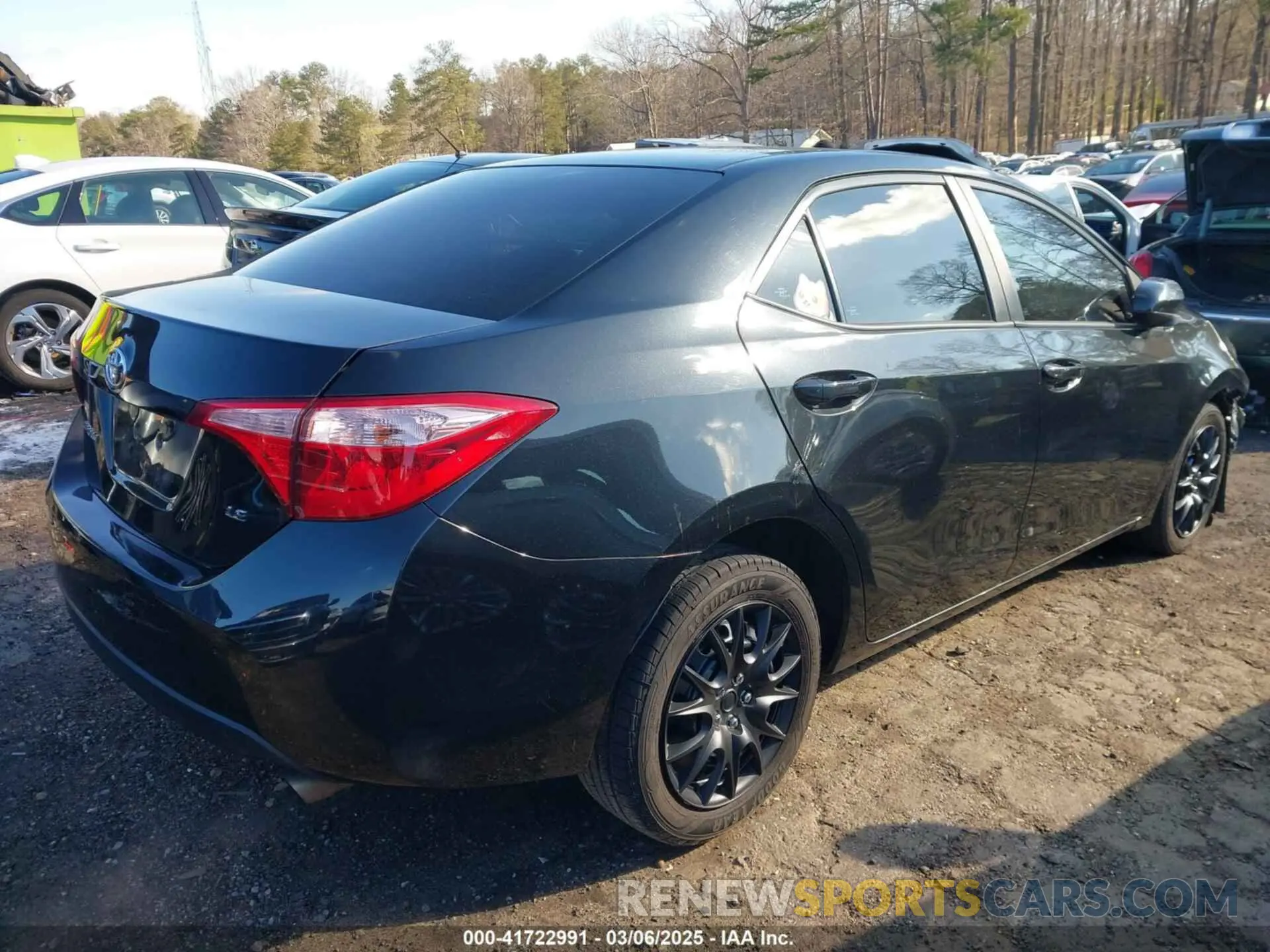 4 Photograph of a damaged car 2T1BURHE6KC235402 TOYOTA COROLLA 2019