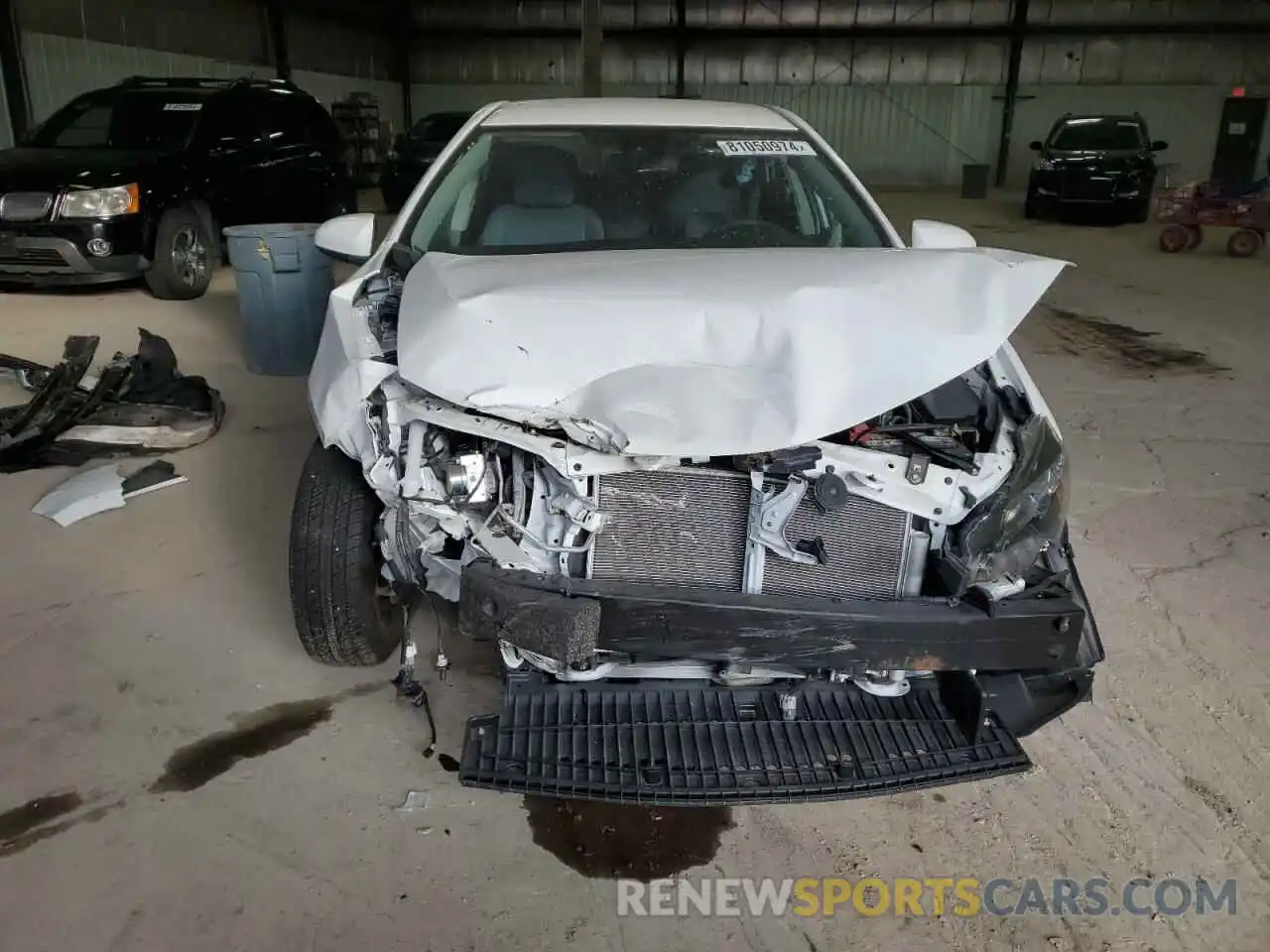 5 Photograph of a damaged car 2T1BURHE6KC236582 TOYOTA COROLLA 2019