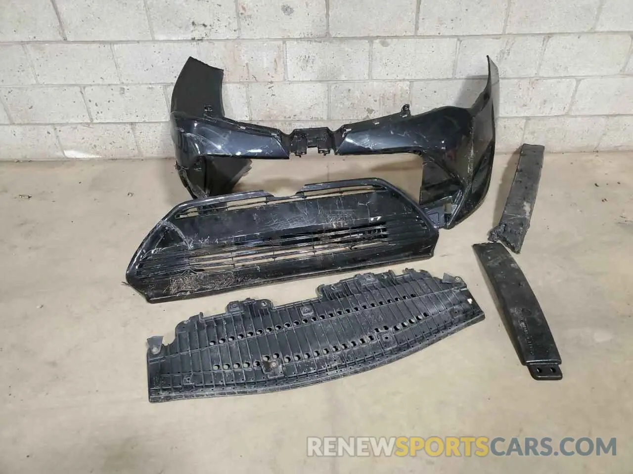 12 Photograph of a damaged car 2T1BURHE6KC239496 TOYOTA COROLLA 2019