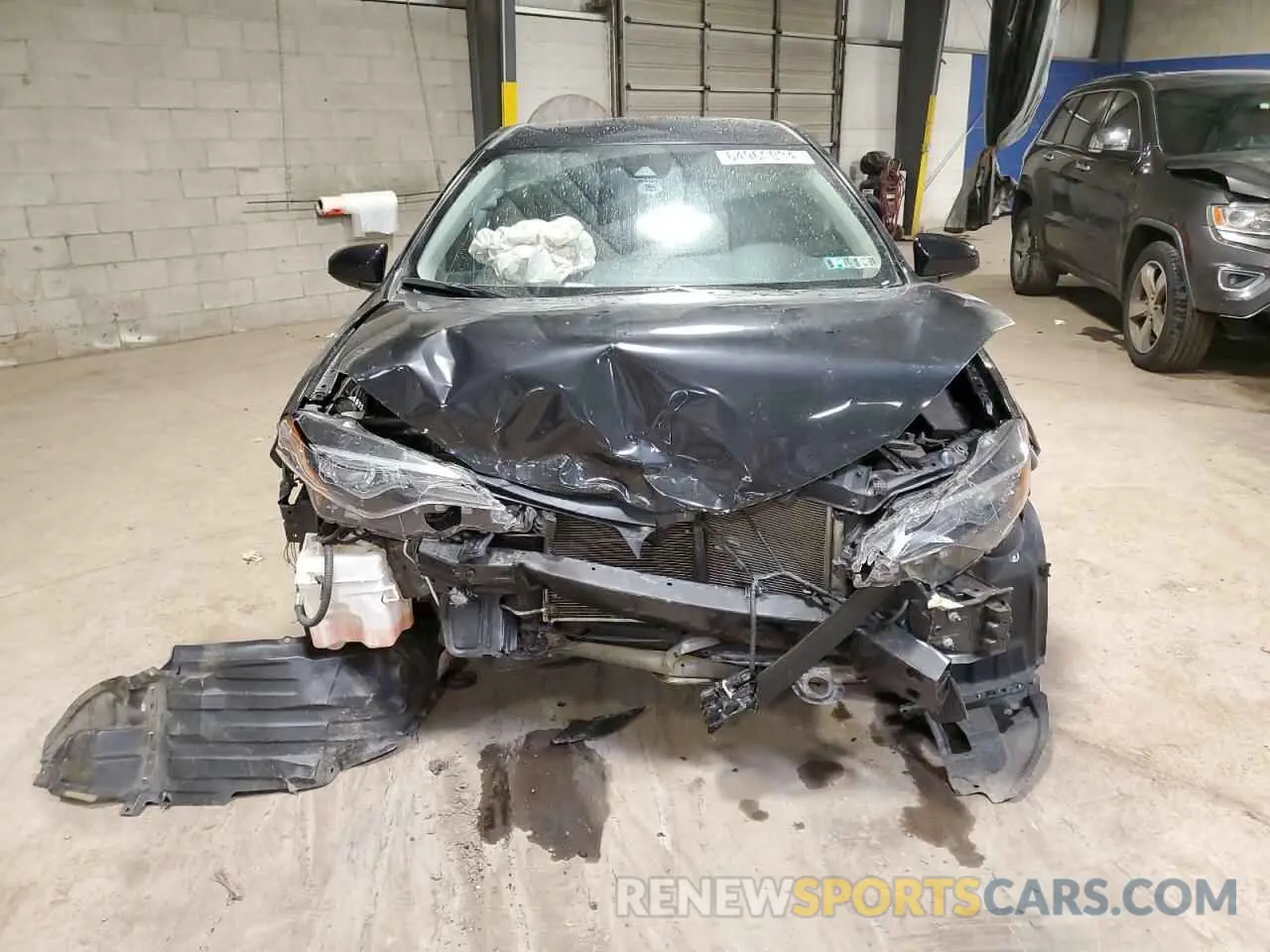 5 Photograph of a damaged car 2T1BURHE6KC239496 TOYOTA COROLLA 2019