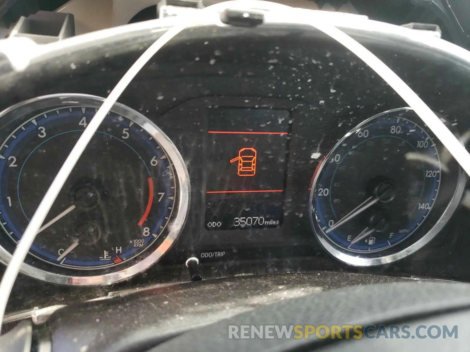 8 Photograph of a damaged car 2T1BURHE6KC241166 TOYOTA COROLLA 2019