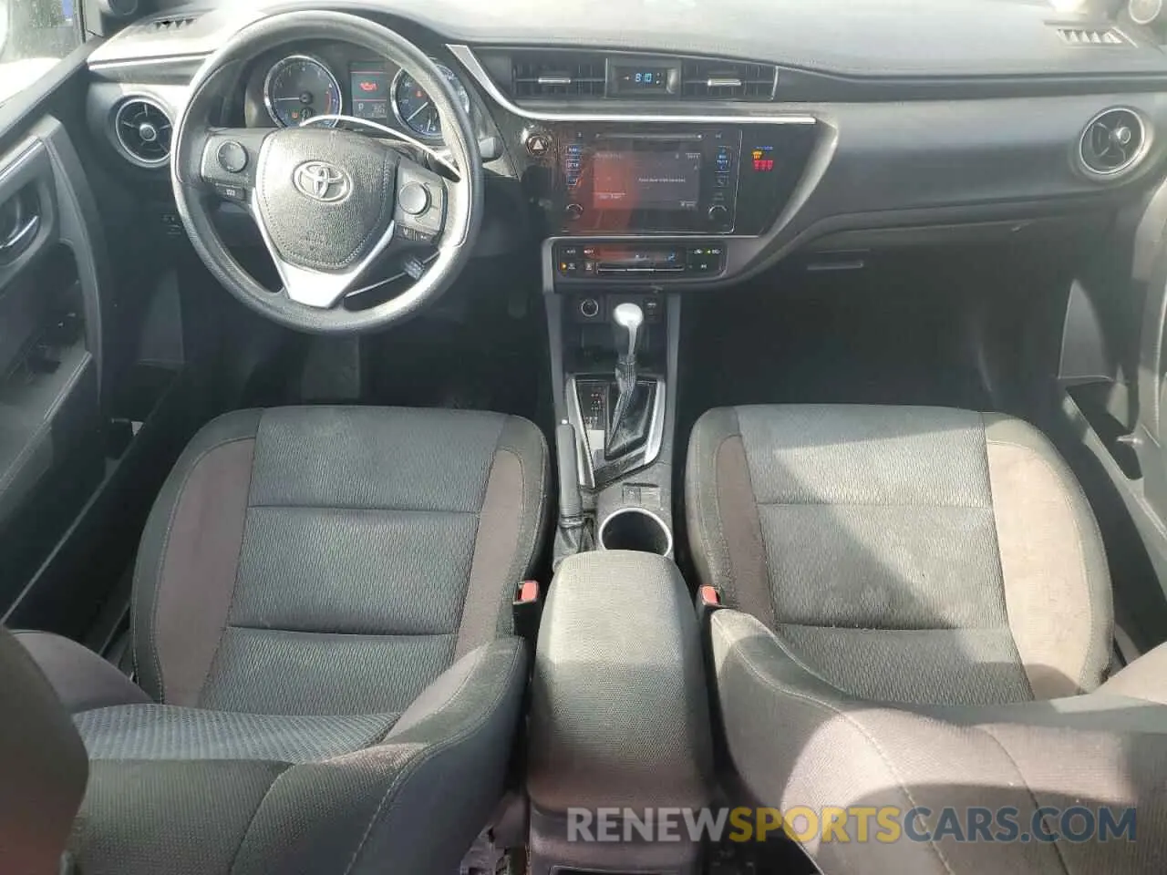 8 Photograph of a damaged car 2T1BURHE6KC241376 TOYOTA COROLLA 2019