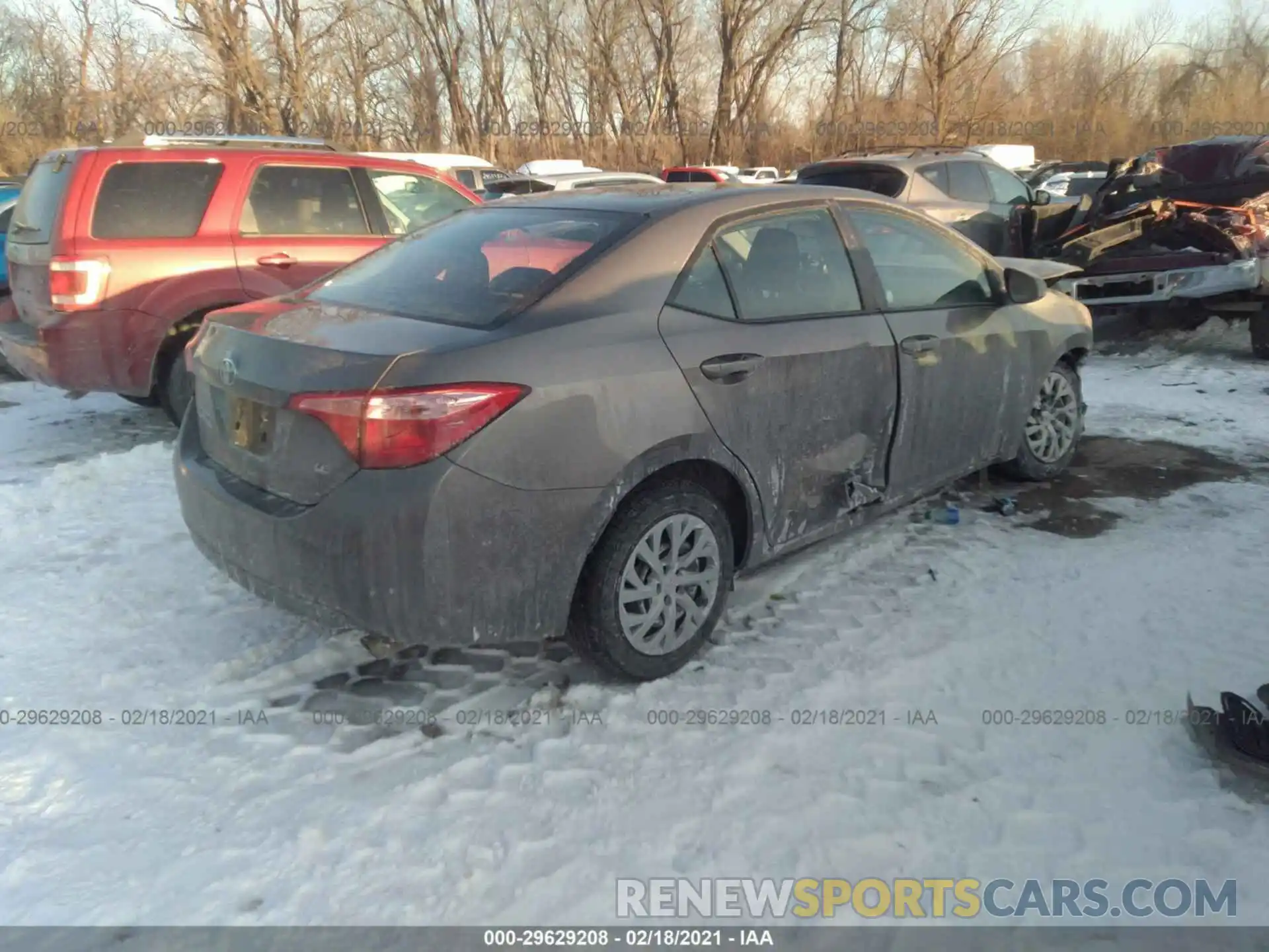 4 Photograph of a damaged car 2T1BURHE6KC241829 TOYOTA COROLLA 2019