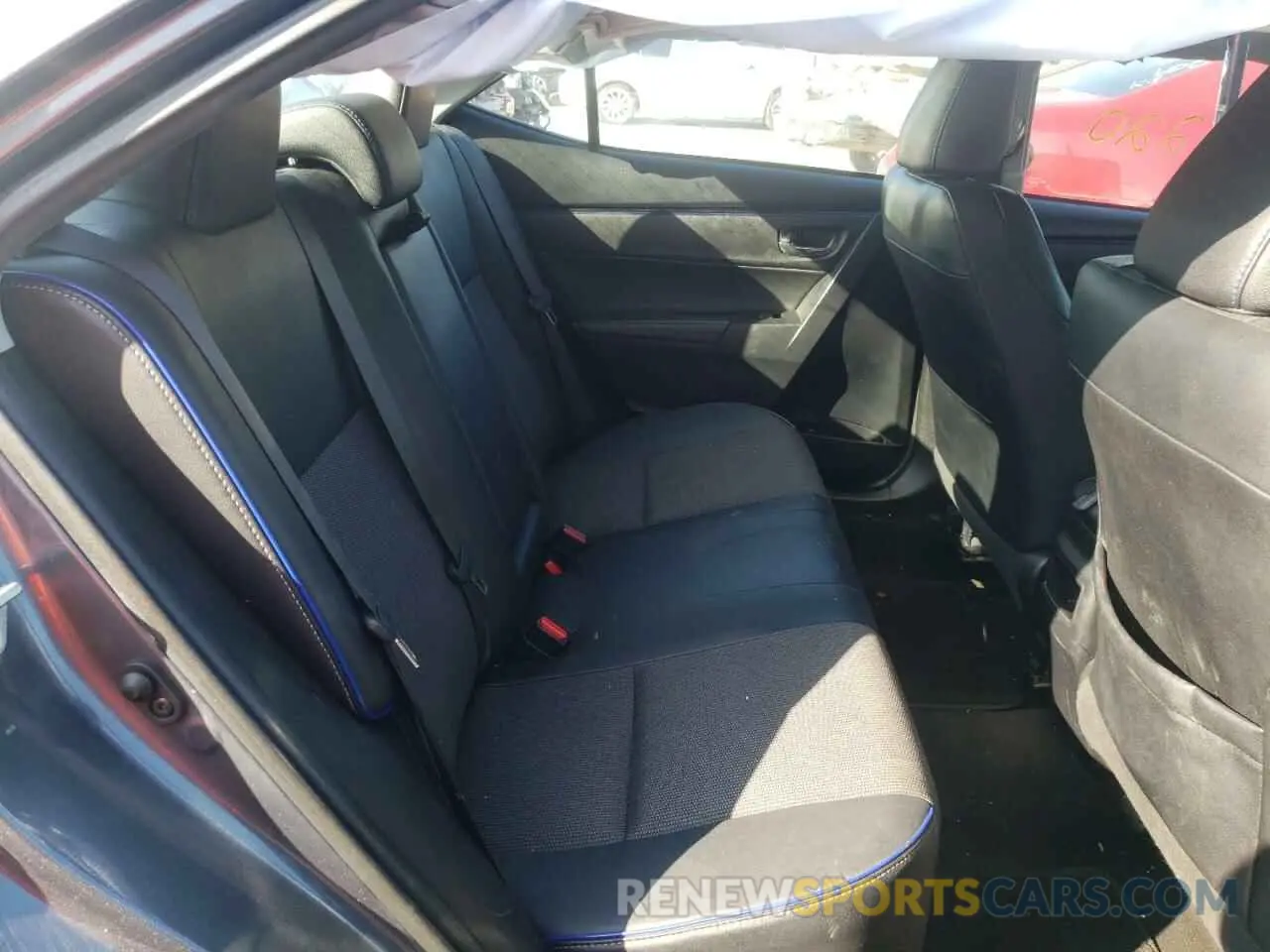 6 Photograph of a damaged car 2T1BURHE6KC241930 TOYOTA COROLLA 2019