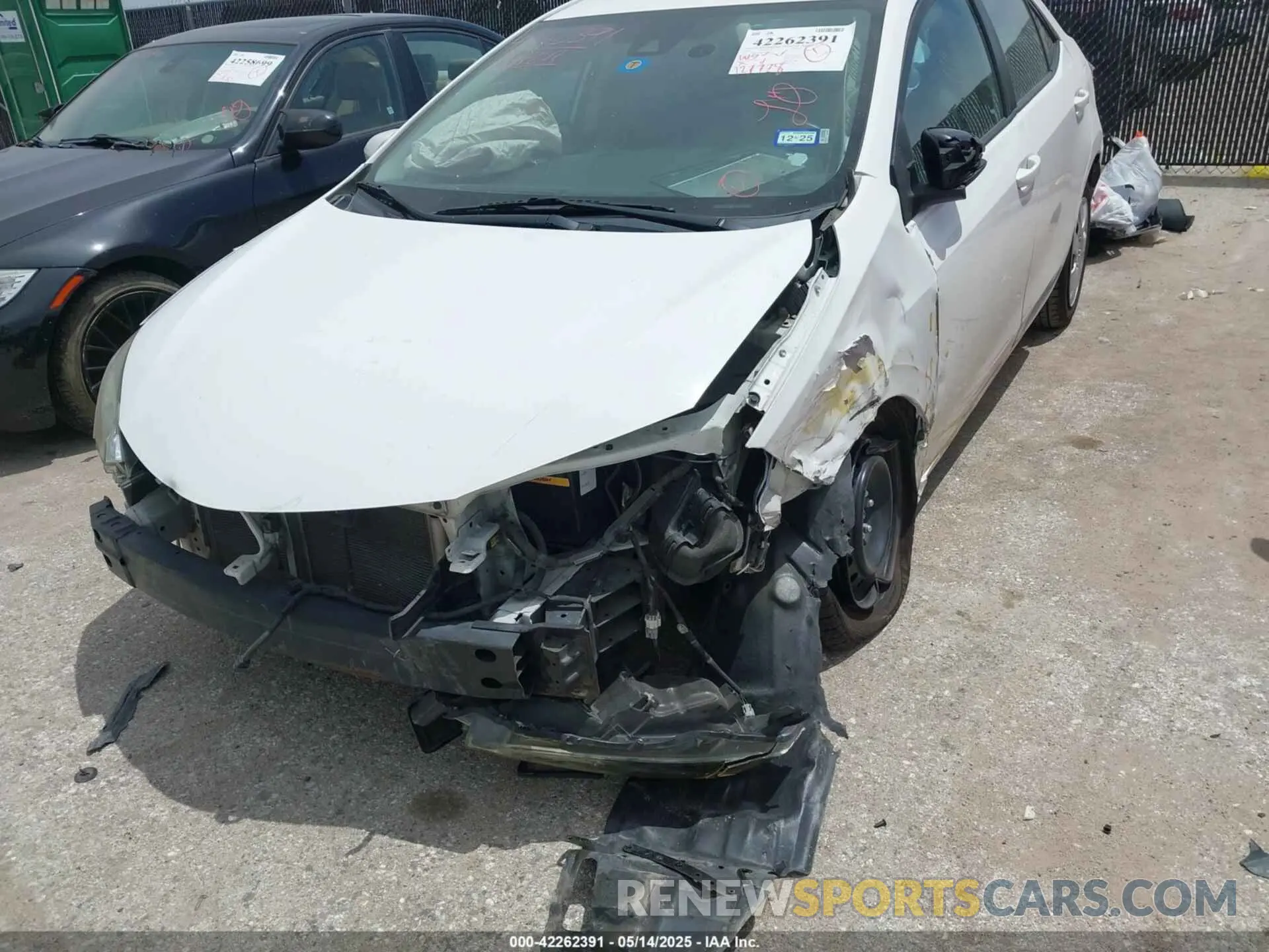 6 Photograph of a damaged car 2T1BURHE6KC243340 TOYOTA COROLLA 2019