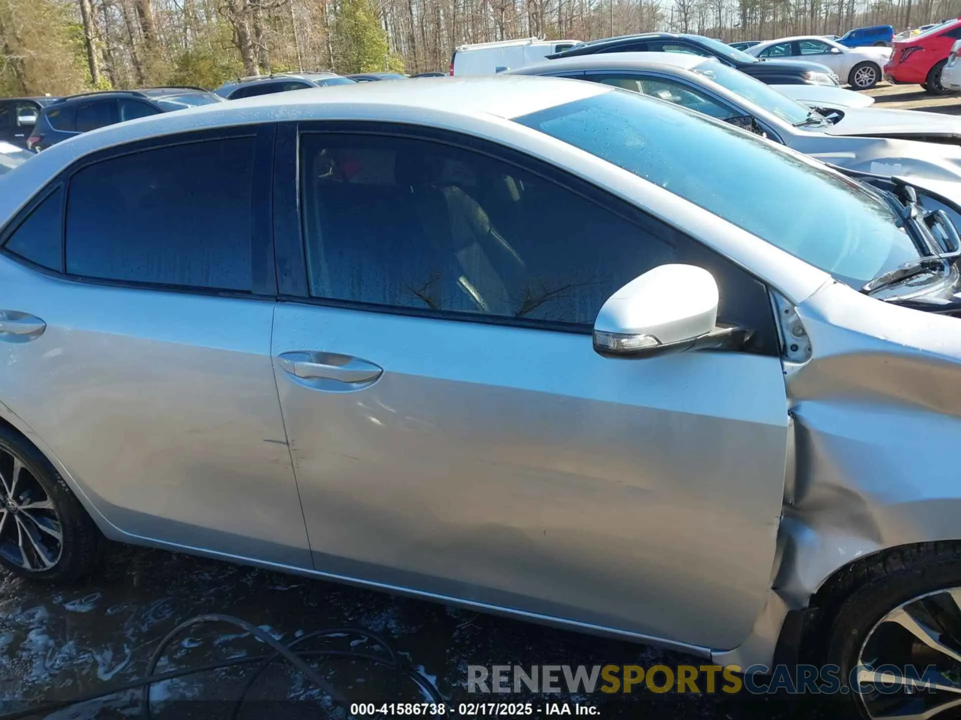 13 Photograph of a damaged car 2T1BURHE7KC127533 TOYOTA COROLLA 2019
