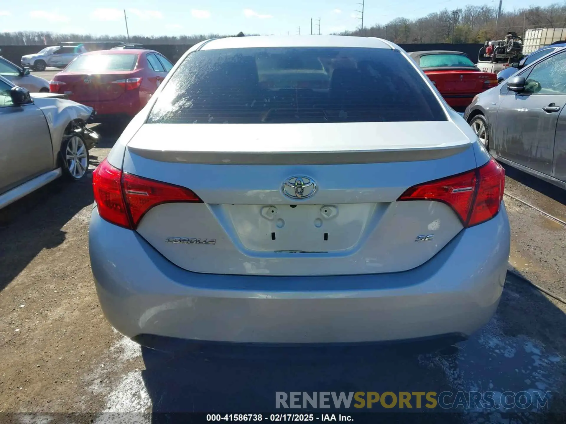 16 Photograph of a damaged car 2T1BURHE7KC127533 TOYOTA COROLLA 2019