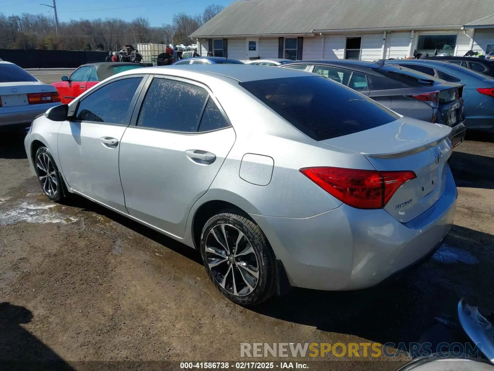 3 Photograph of a damaged car 2T1BURHE7KC127533 TOYOTA COROLLA 2019