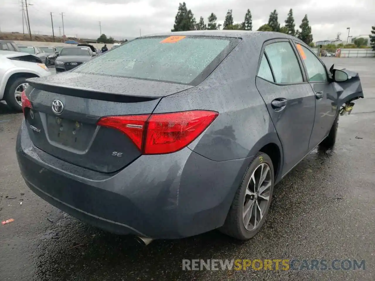 4 Photograph of a damaged car 2T1BURHE7KC131243 TOYOTA COROLLA 2019