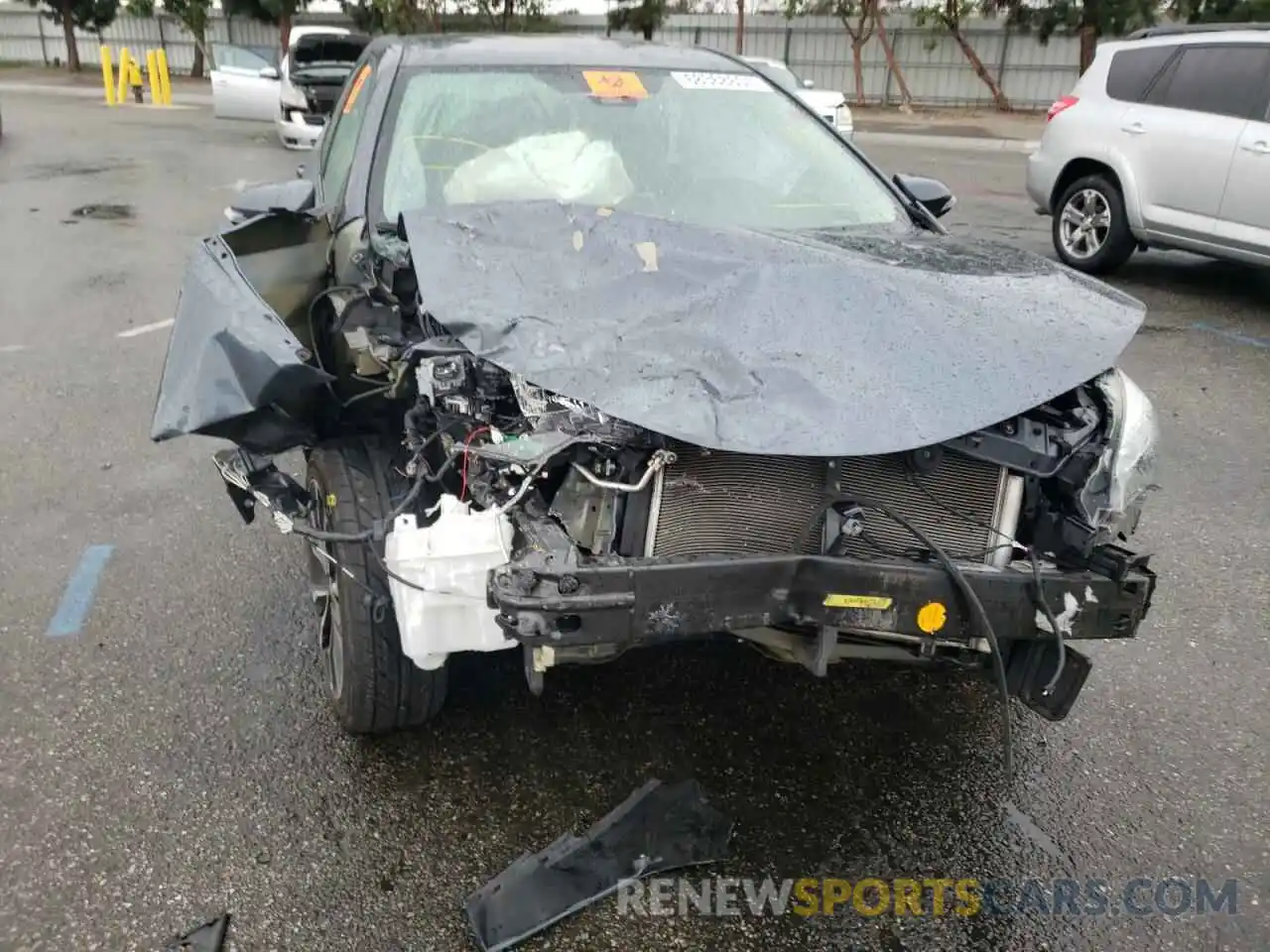 9 Photograph of a damaged car 2T1BURHE7KC131243 TOYOTA COROLLA 2019