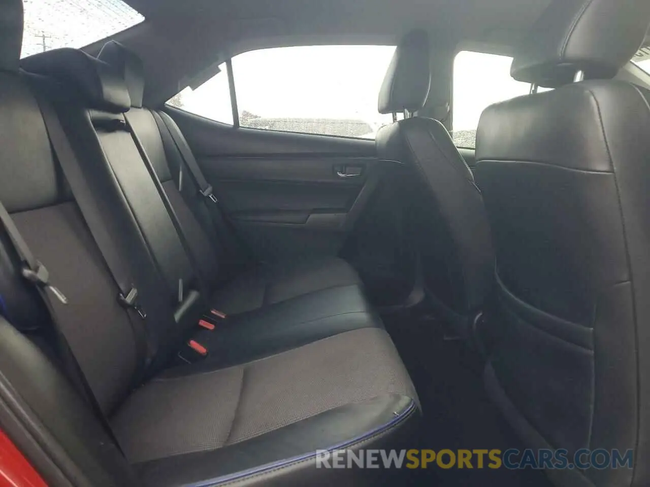 10 Photograph of a damaged car 2T1BURHE7KC134420 TOYOTA COROLLA 2019