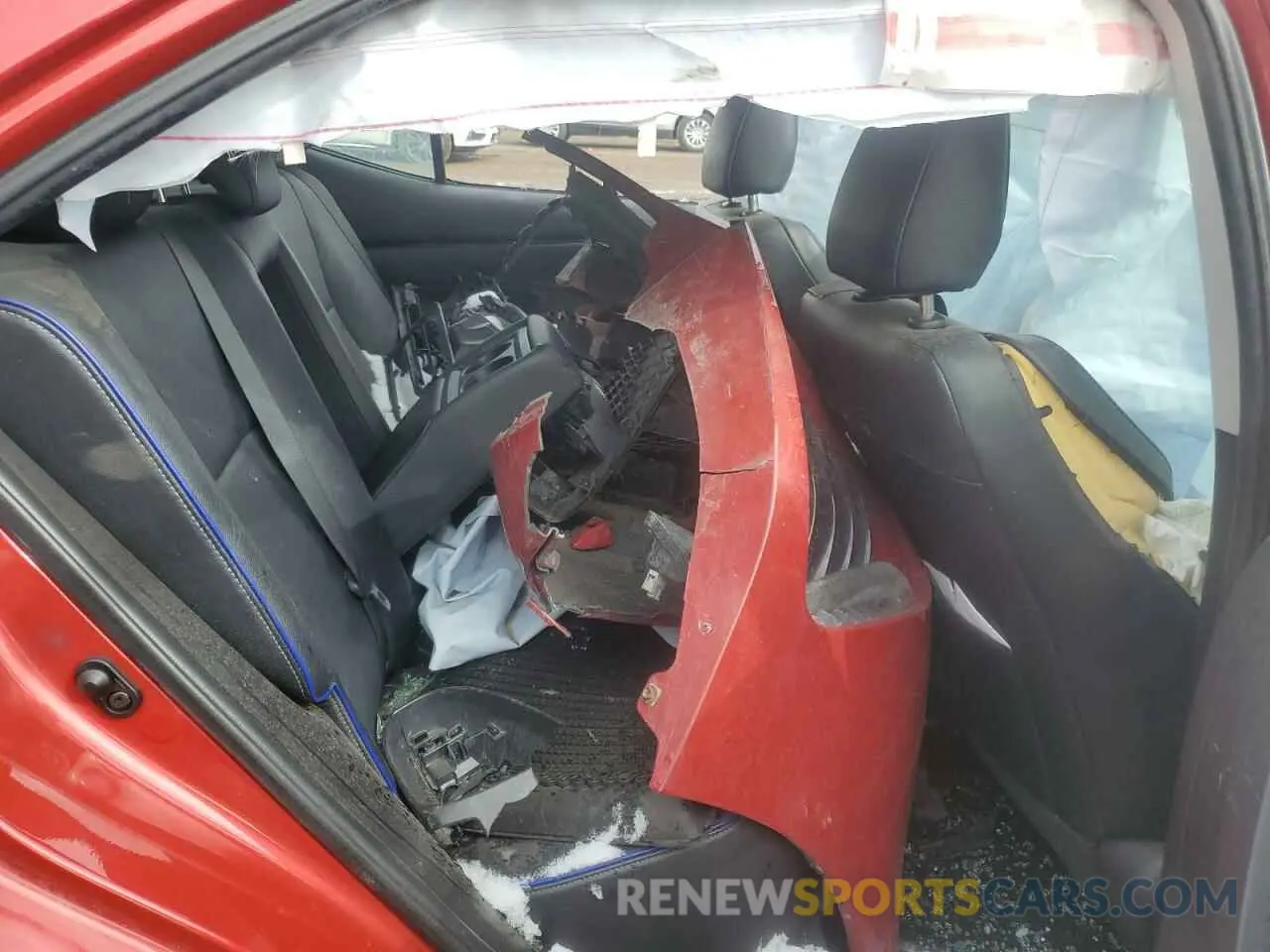 11 Photograph of a damaged car 2T1BURHE7KC142470 TOYOTA COROLLA 2019