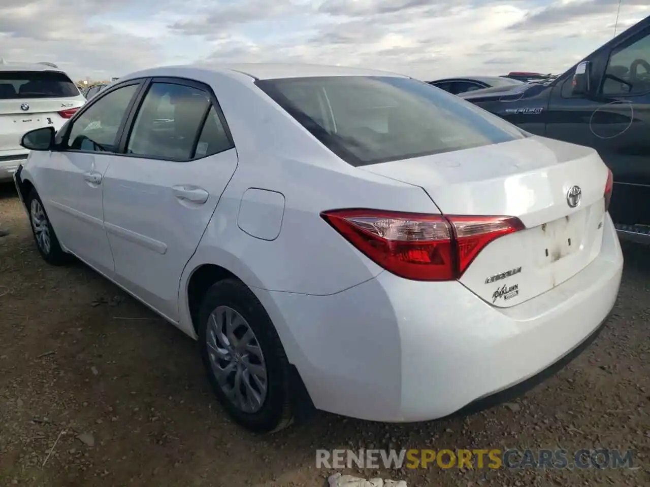 3 Photograph of a damaged car 2T1BURHE7KC143036 TOYOTA COROLLA 2019