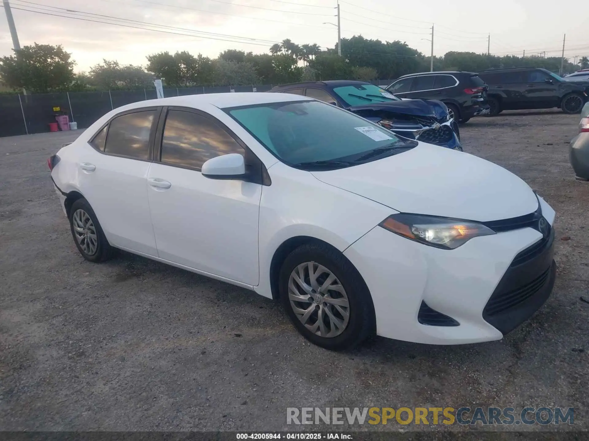 1 Photograph of a damaged car 2T1BURHE7KC147006 TOYOTA COROLLA 2019