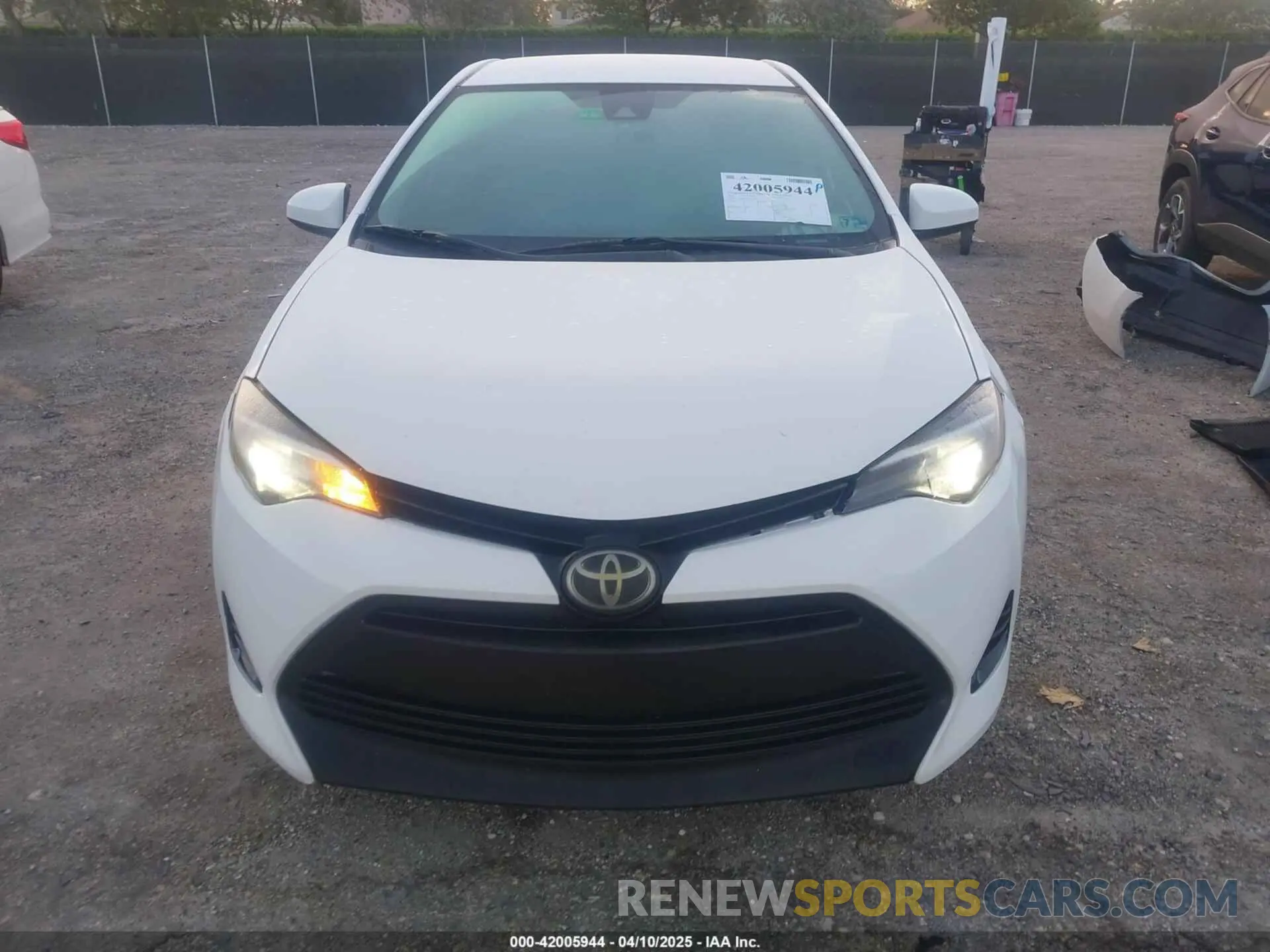 13 Photograph of a damaged car 2T1BURHE7KC147006 TOYOTA COROLLA 2019