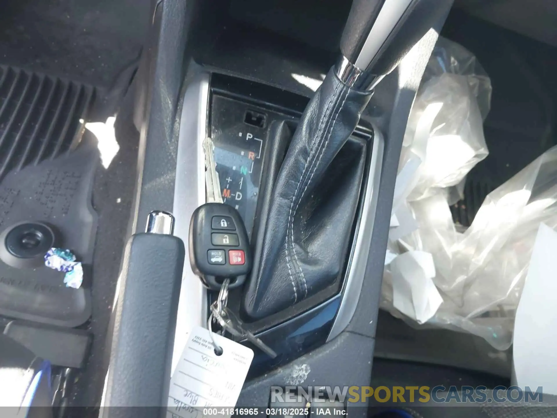 11 Photograph of a damaged car 2T1BURHE7KC151525 TOYOTA COROLLA 2019
