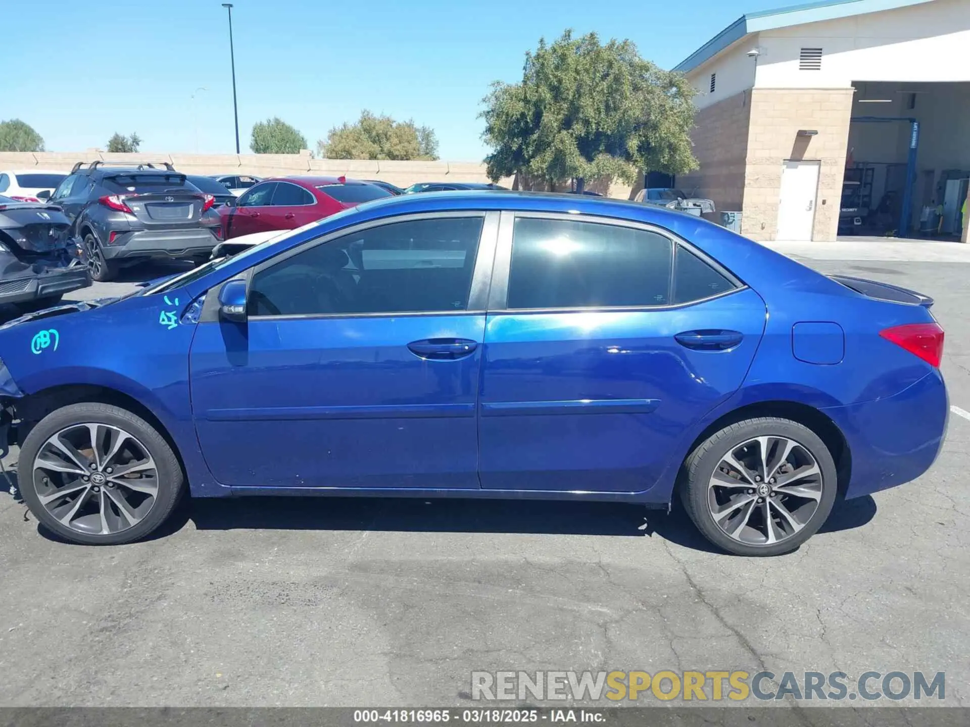15 Photograph of a damaged car 2T1BURHE7KC151525 TOYOTA COROLLA 2019