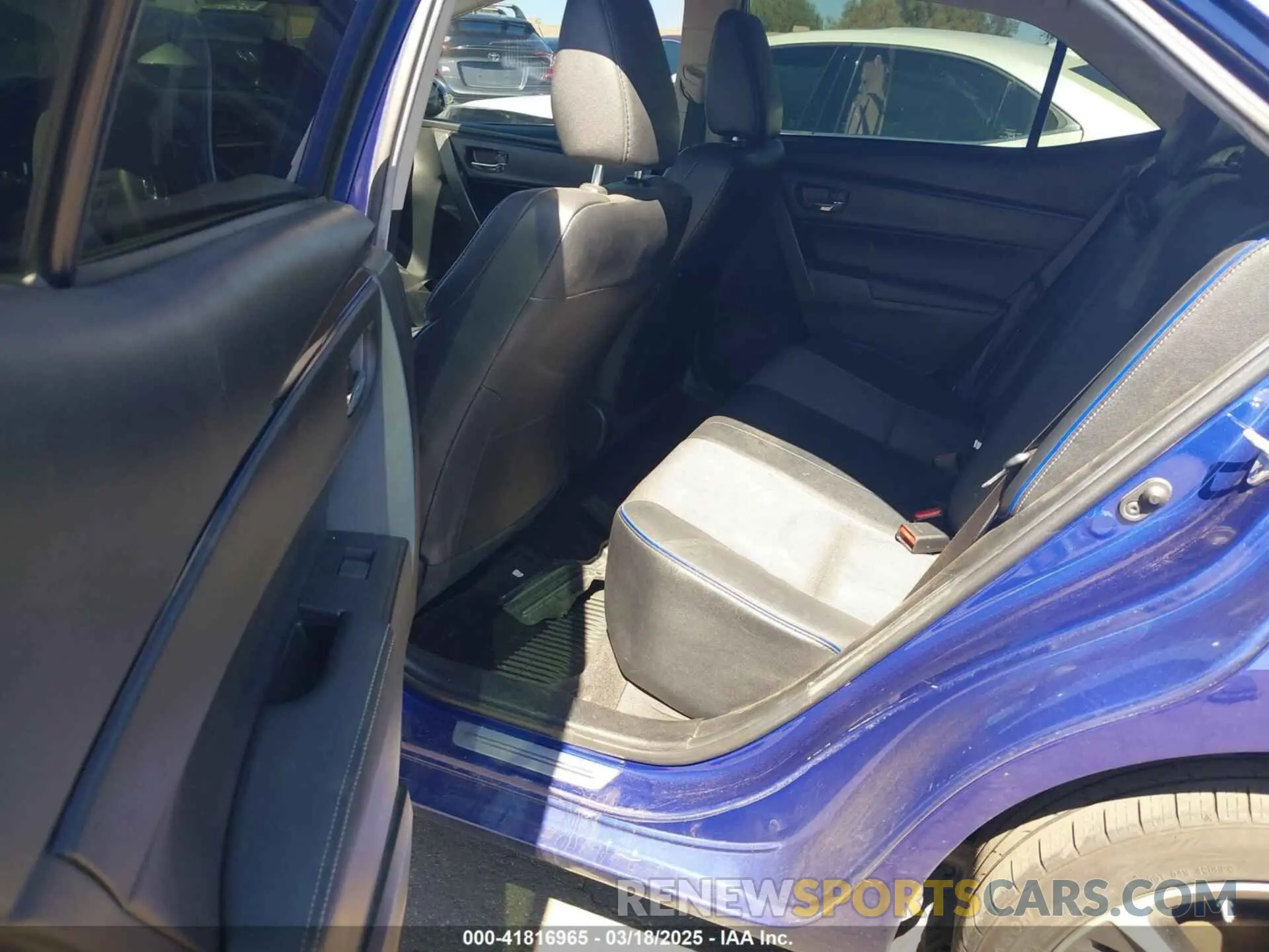 8 Photograph of a damaged car 2T1BURHE7KC151525 TOYOTA COROLLA 2019