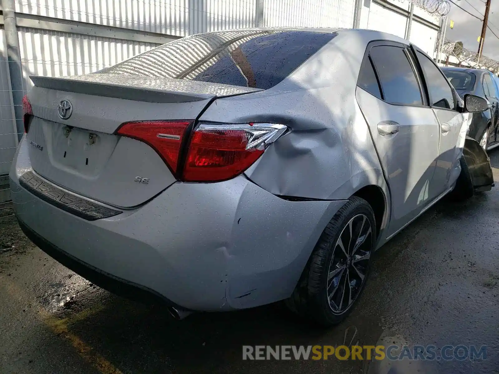 4 Photograph of a damaged car 2T1BURHE7KC155414 TOYOTA COROLLA 2019