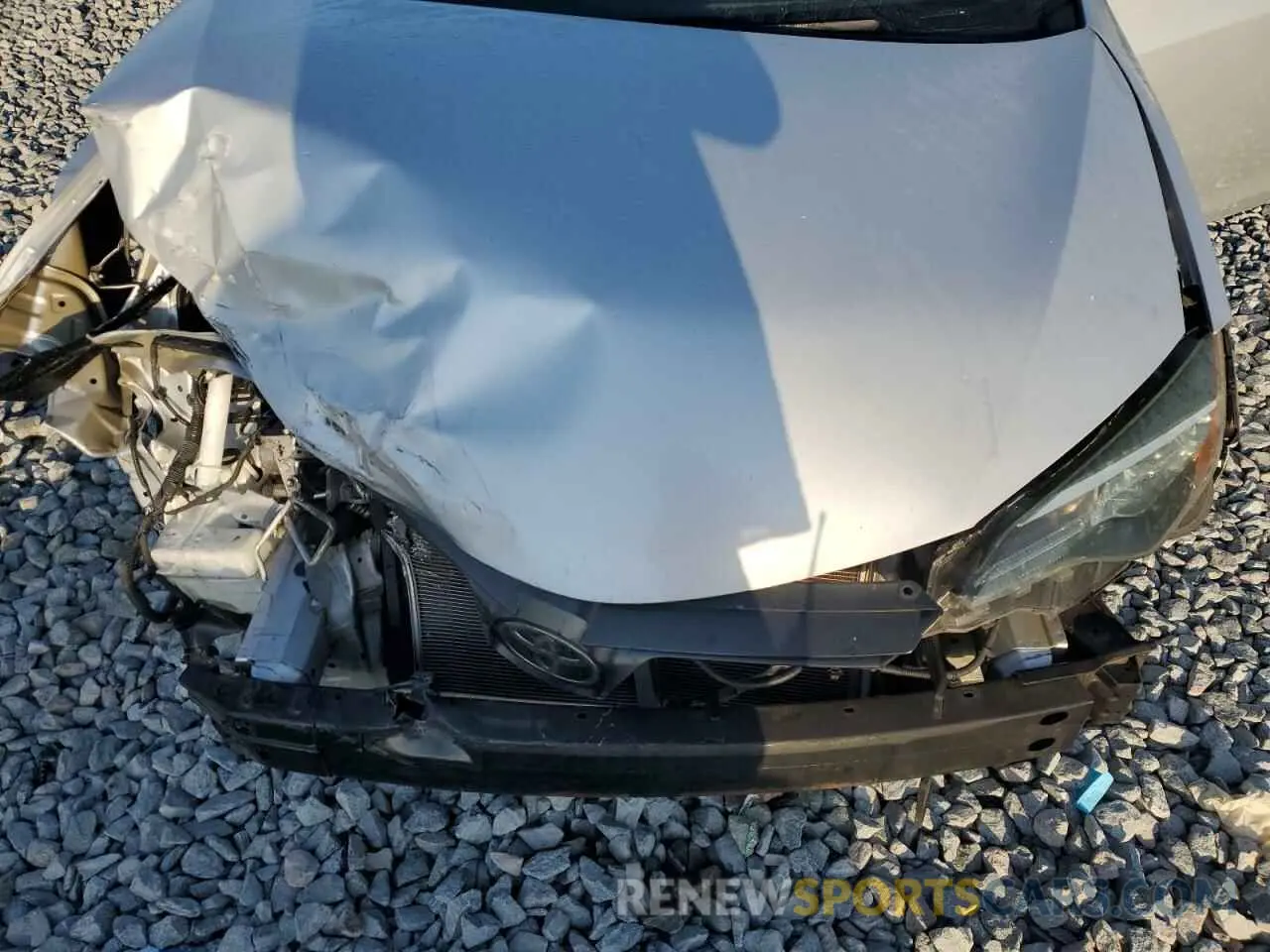 11 Photograph of a damaged car 2T1BURHE7KC156837 TOYOTA COROLLA 2019