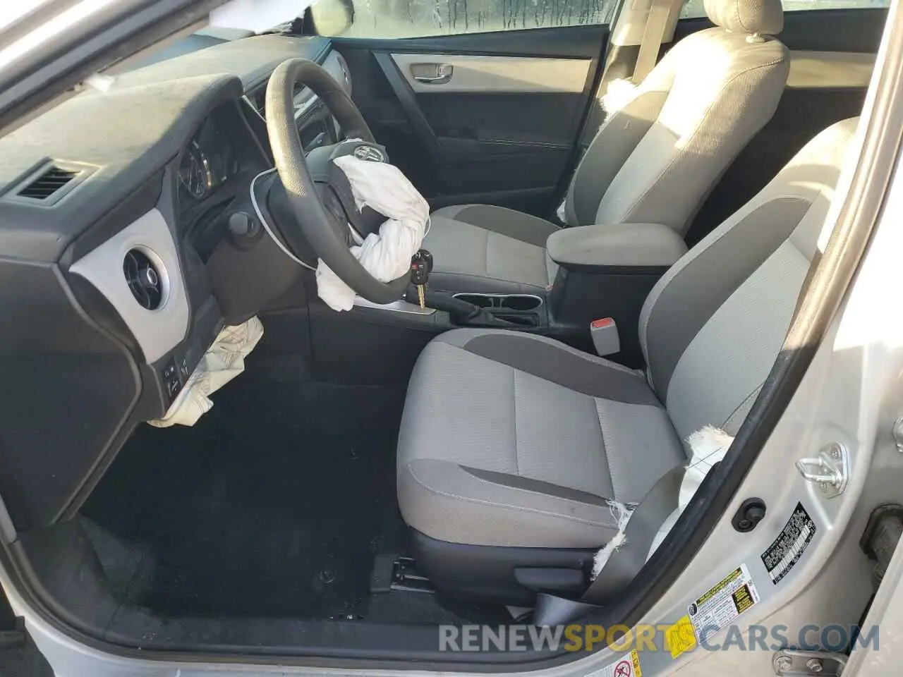 7 Photograph of a damaged car 2T1BURHE7KC156837 TOYOTA COROLLA 2019