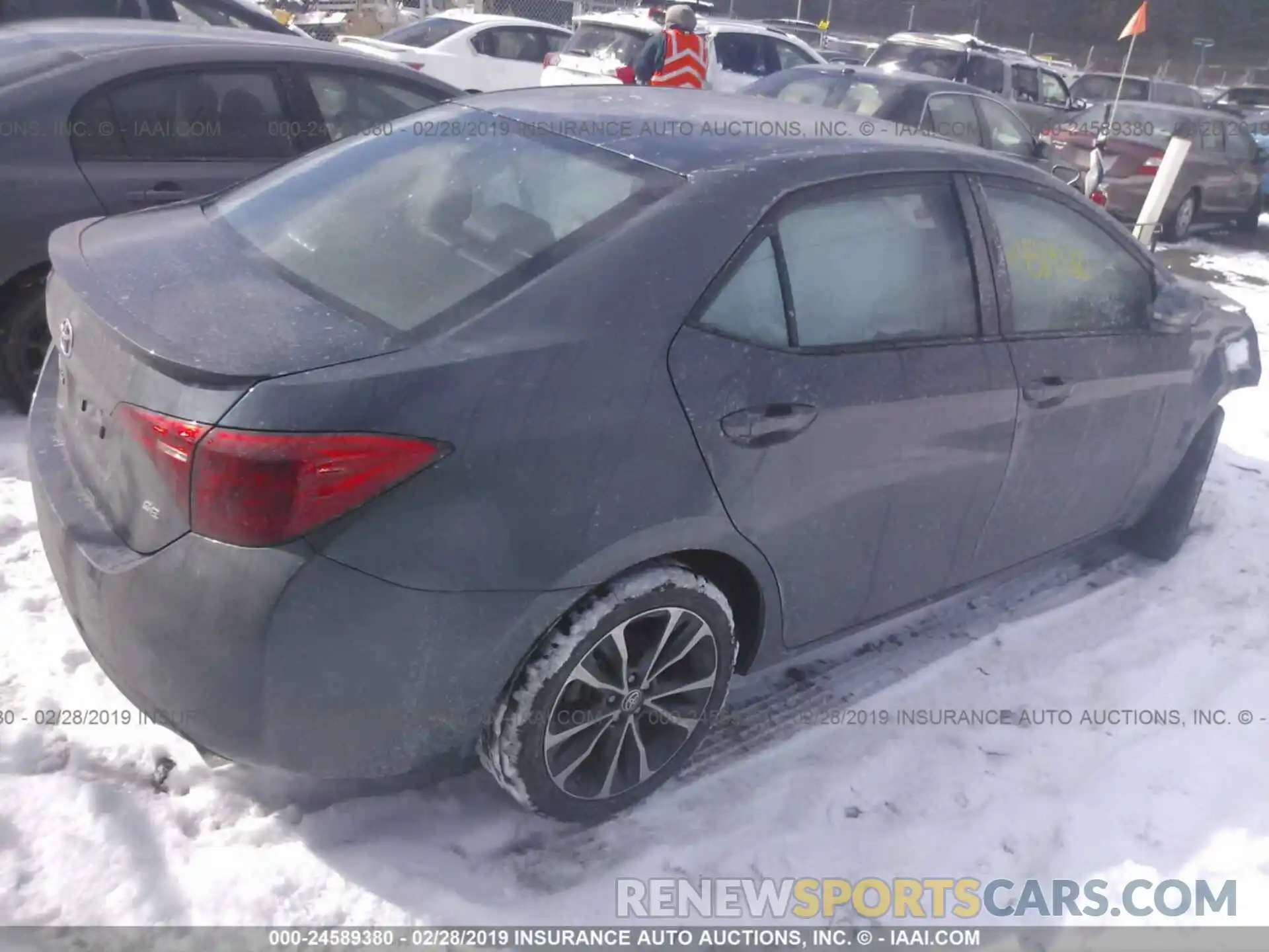 4 Photograph of a damaged car 2T1BURHE7KC158202 TOYOTA COROLLA 2019