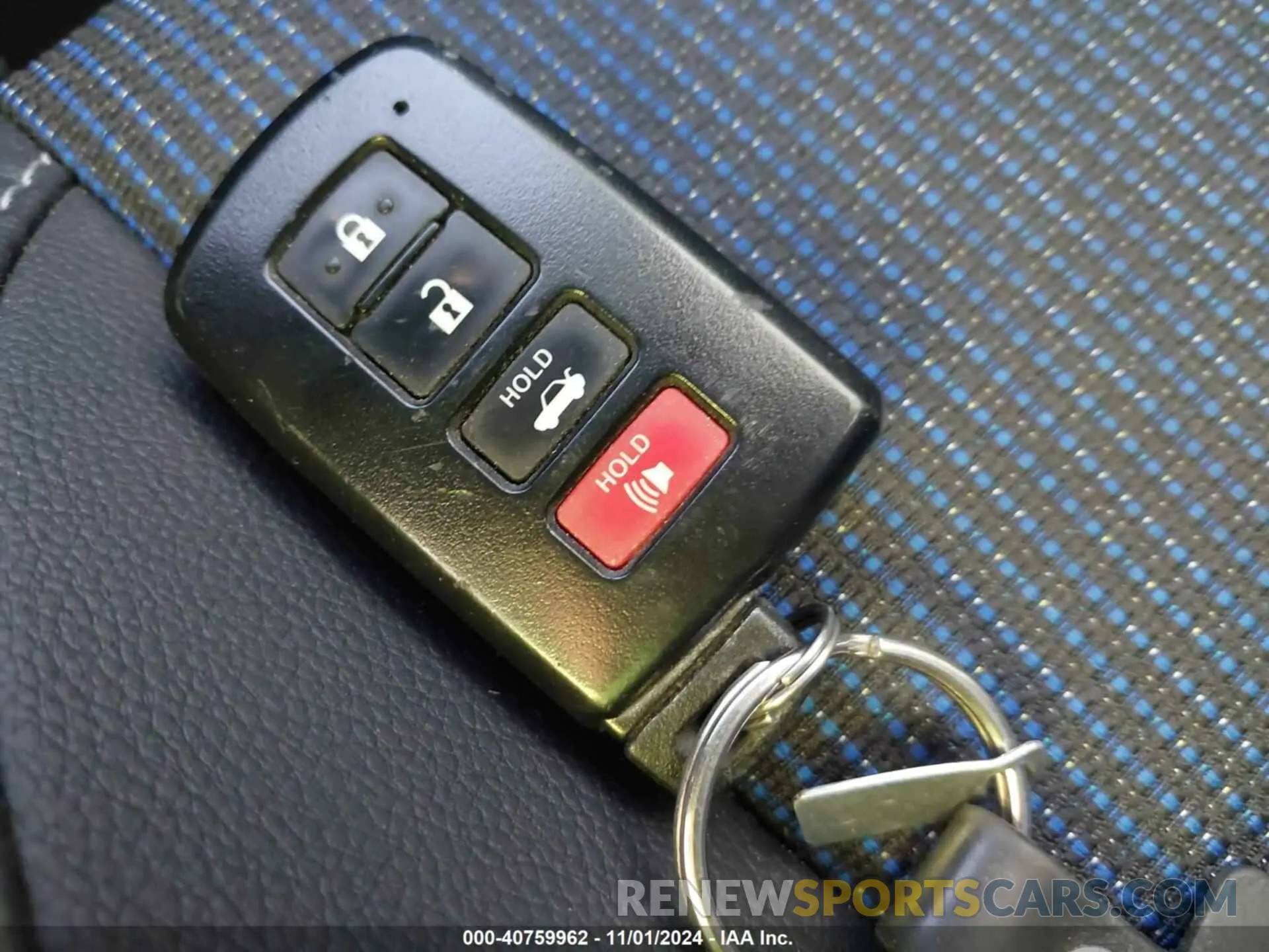 11 Photograph of a damaged car 2T1BURHE7KC158927 TOYOTA COROLLA 2019