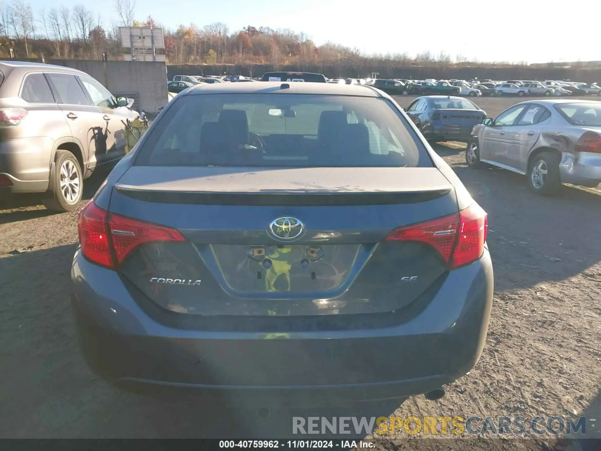 16 Photograph of a damaged car 2T1BURHE7KC158927 TOYOTA COROLLA 2019
