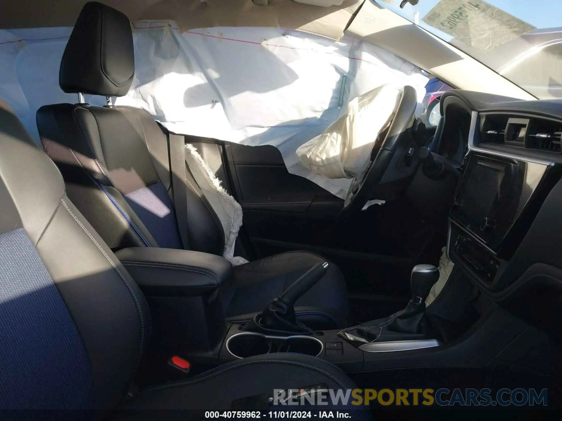 5 Photograph of a damaged car 2T1BURHE7KC158927 TOYOTA COROLLA 2019