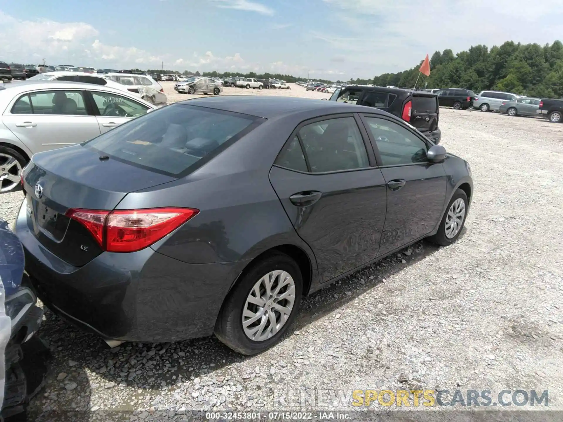 4 Photograph of a damaged car 2T1BURHE7KC160029 TOYOTA COROLLA 2019