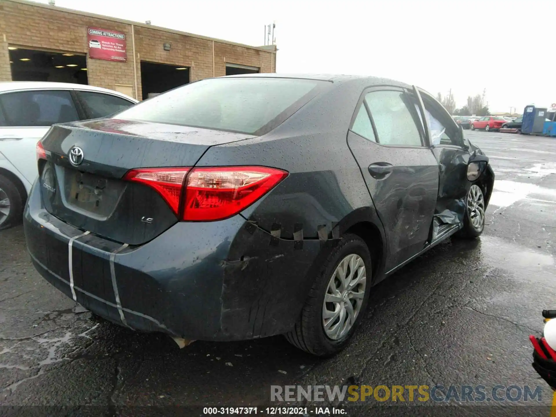 4 Photograph of a damaged car 2T1BURHE7KC180314 TOYOTA COROLLA 2019