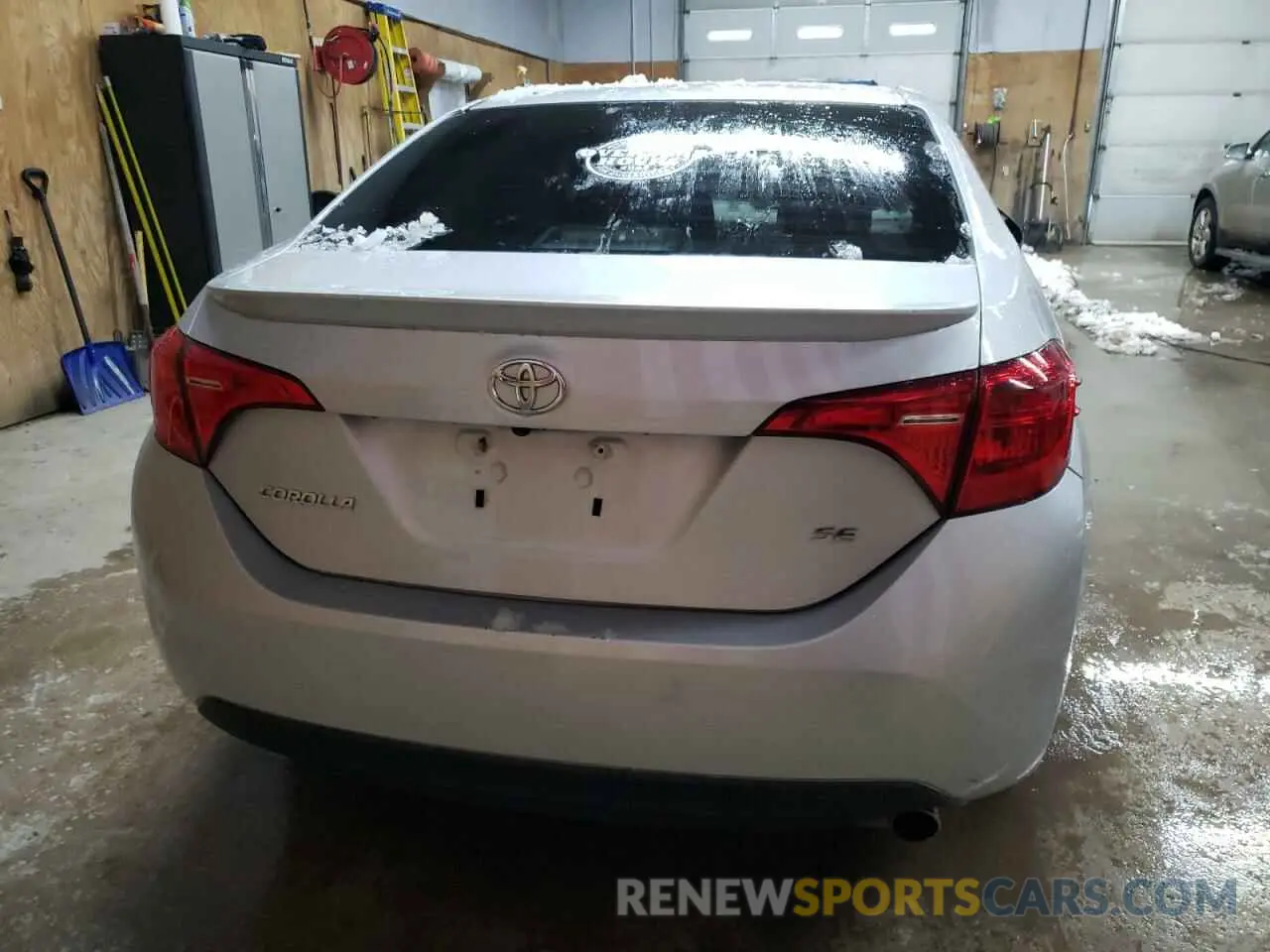 6 Photograph of a damaged car 2T1BURHE7KC181186 TOYOTA COROLLA 2019