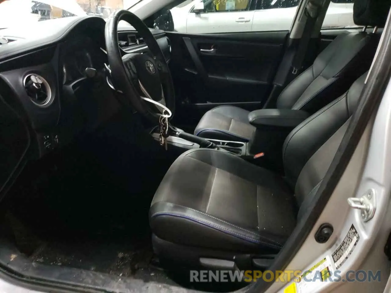 7 Photograph of a damaged car 2T1BURHE7KC181186 TOYOTA COROLLA 2019
