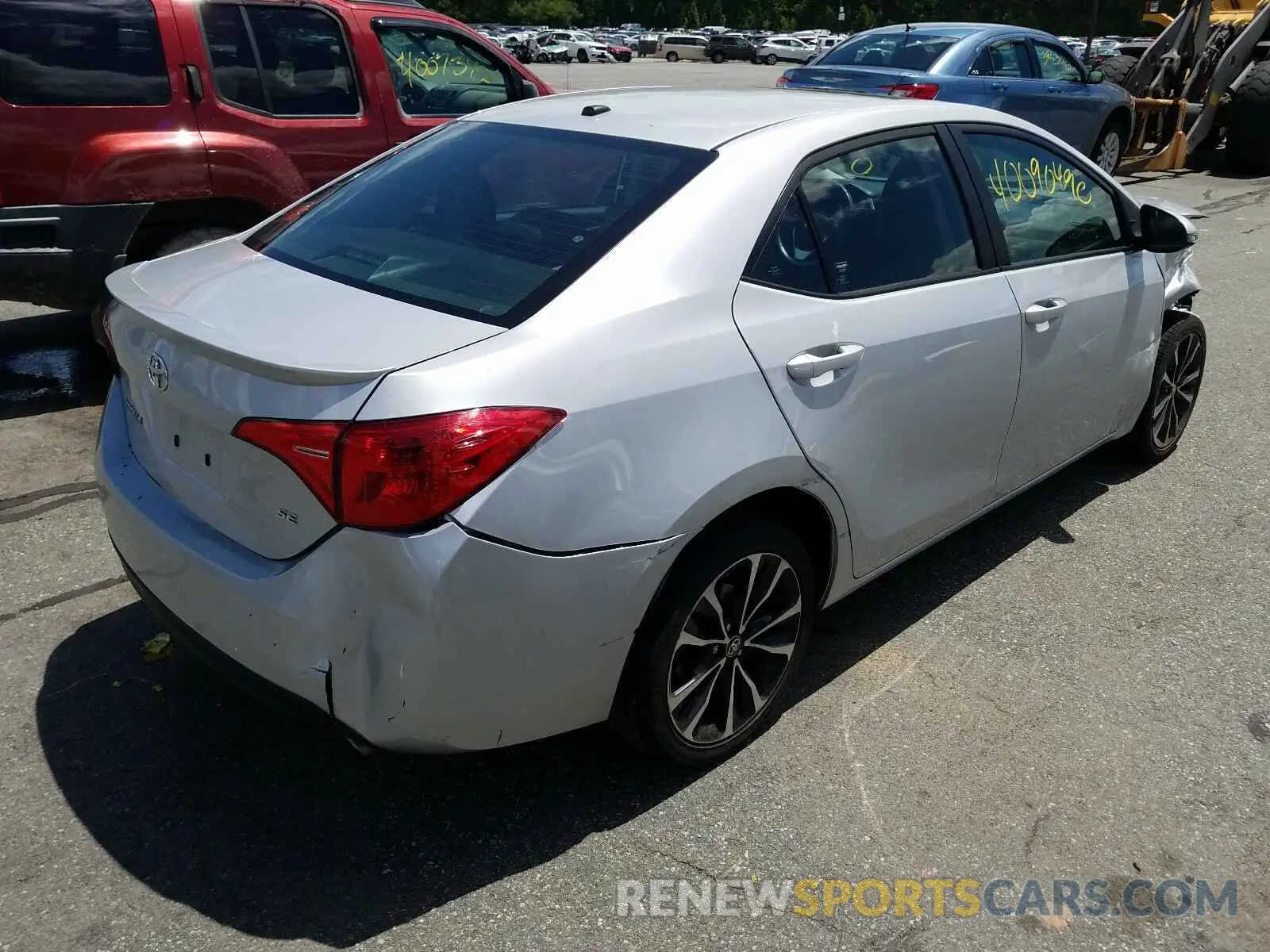 4 Photograph of a damaged car 2T1BURHE7KC182189 TOYOTA COROLLA 2019