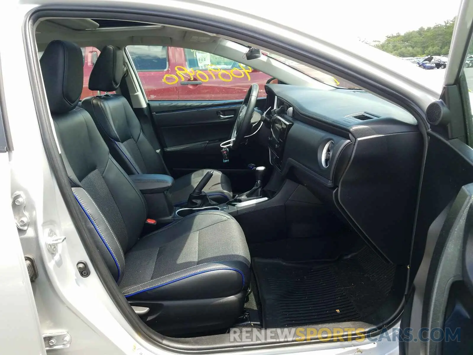 5 Photograph of a damaged car 2T1BURHE7KC182189 TOYOTA COROLLA 2019