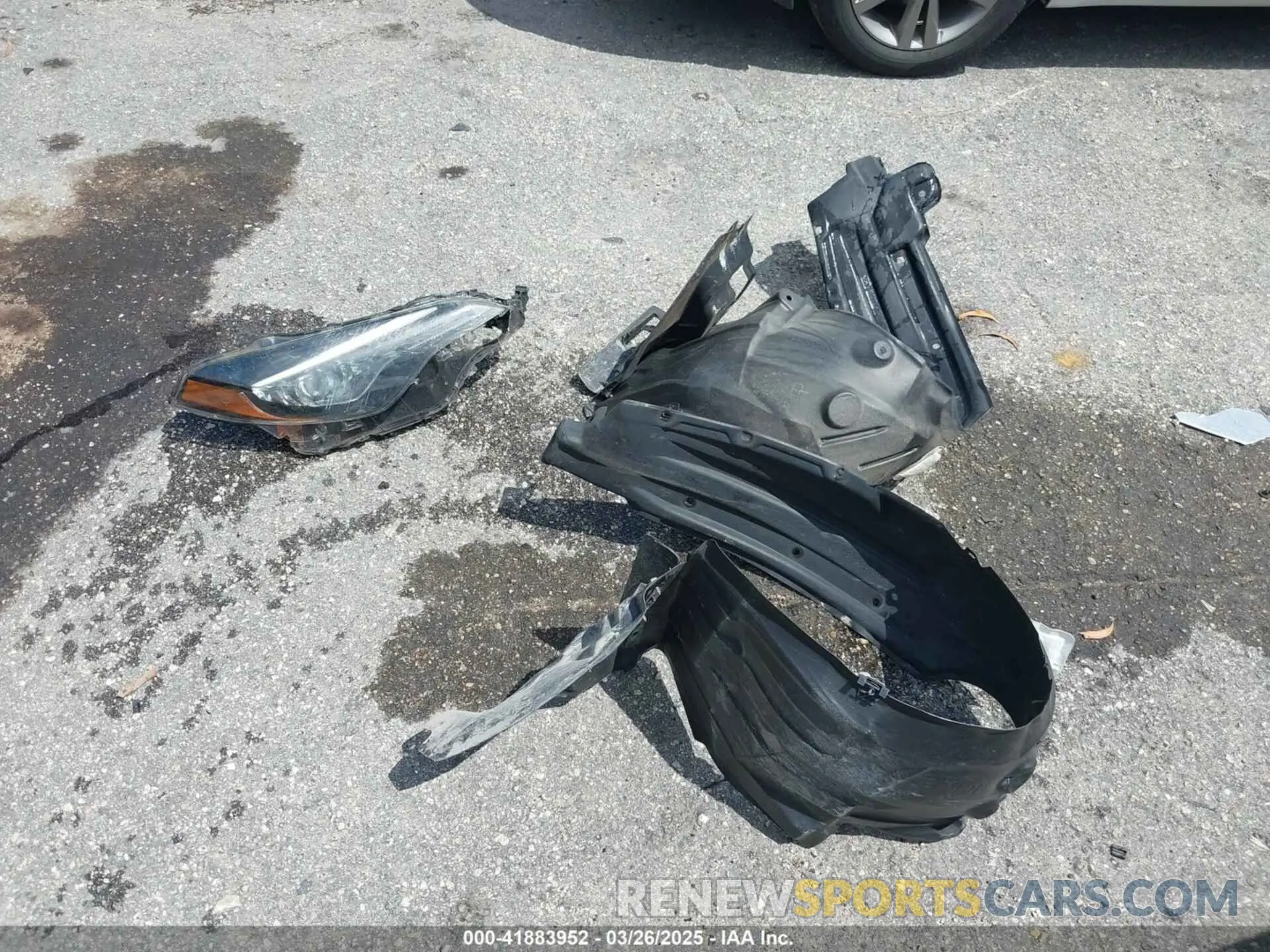 12 Photograph of a damaged car 2T1BURHE7KC185853 TOYOTA COROLLA 2019