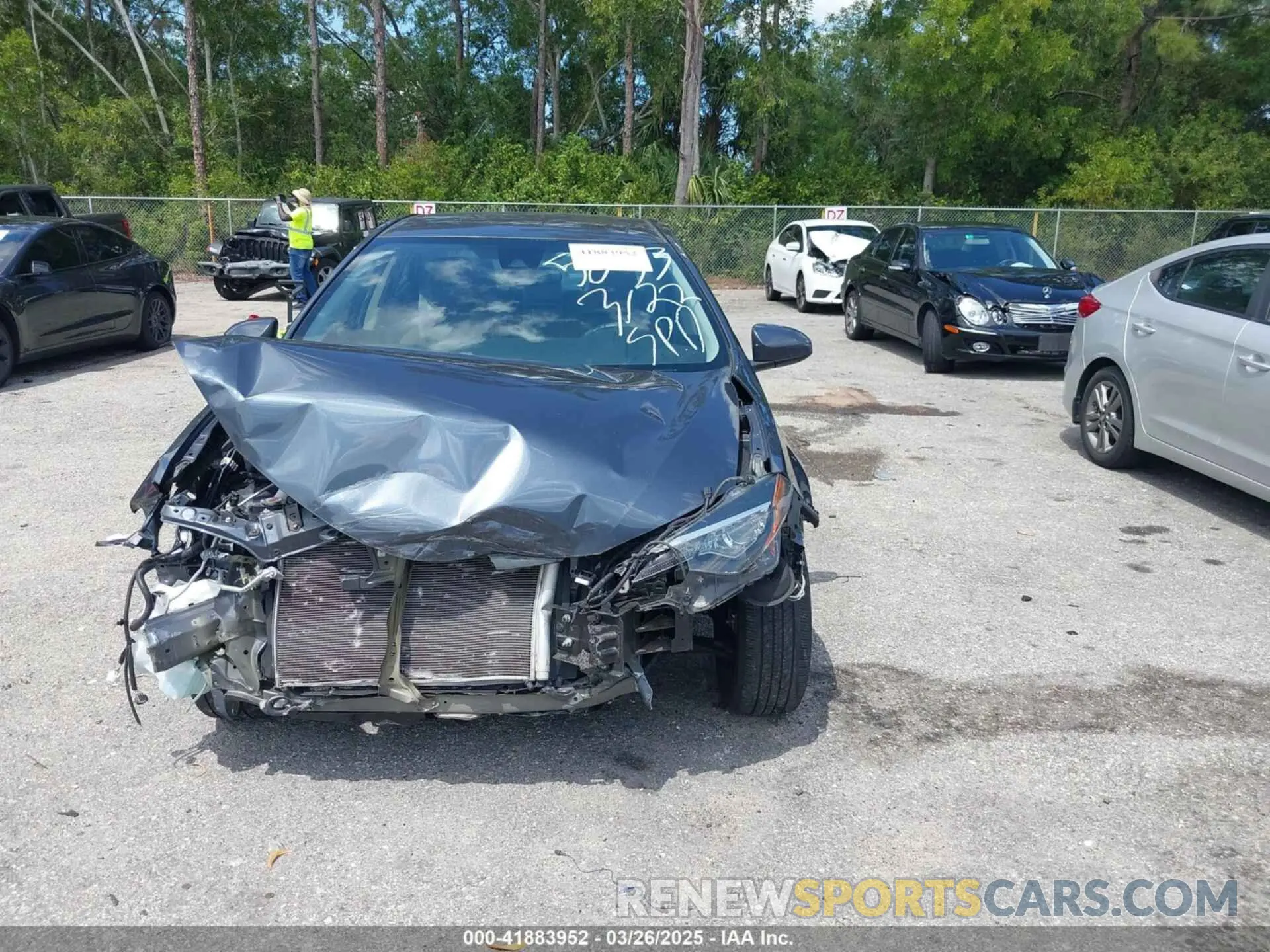 13 Photograph of a damaged car 2T1BURHE7KC185853 TOYOTA COROLLA 2019