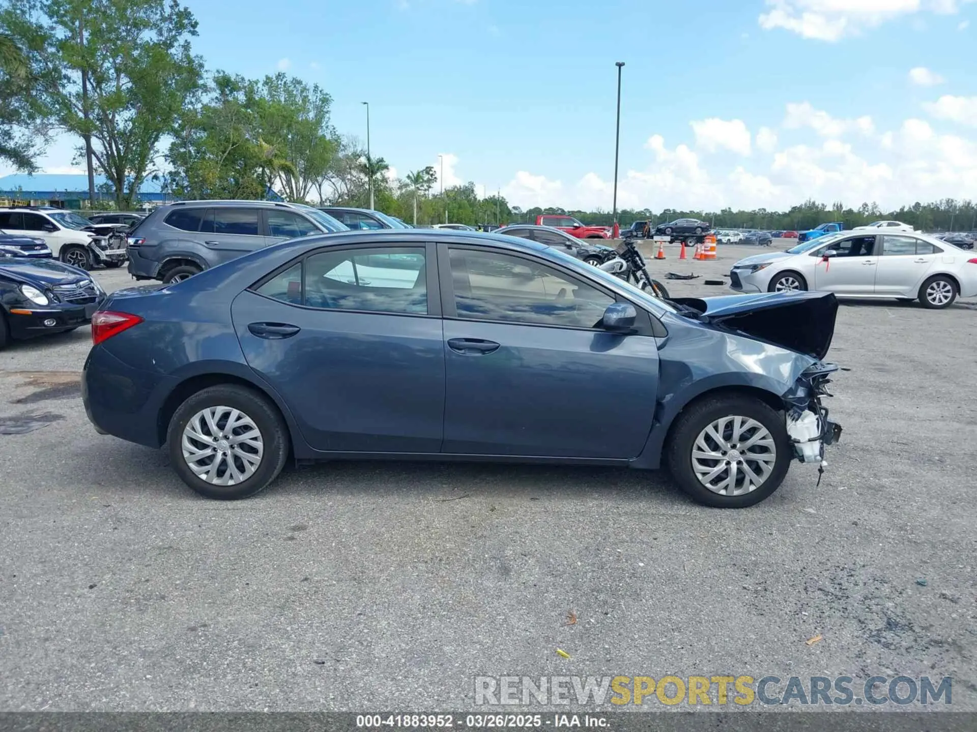 14 Photograph of a damaged car 2T1BURHE7KC185853 TOYOTA COROLLA 2019