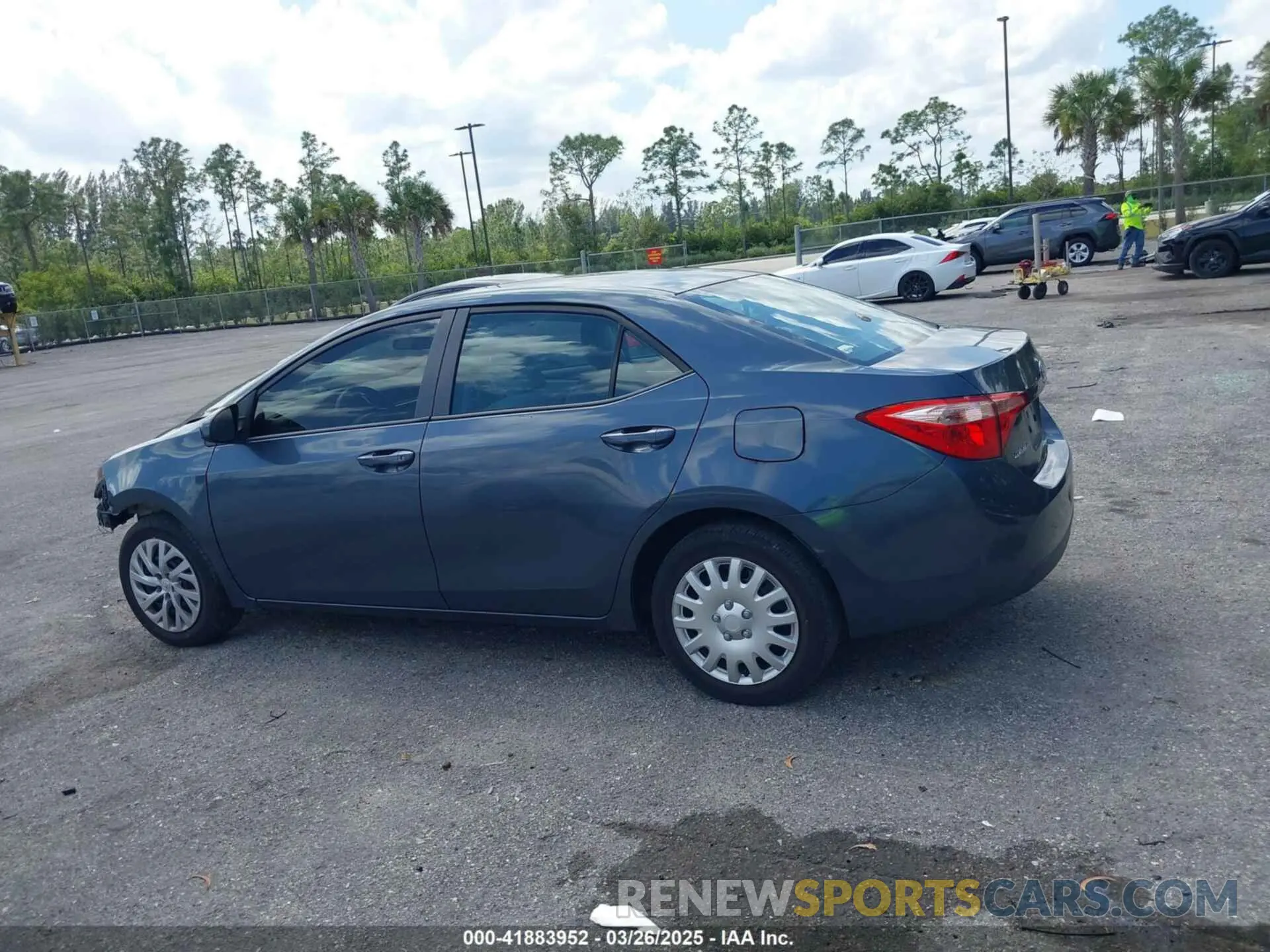 15 Photograph of a damaged car 2T1BURHE7KC185853 TOYOTA COROLLA 2019