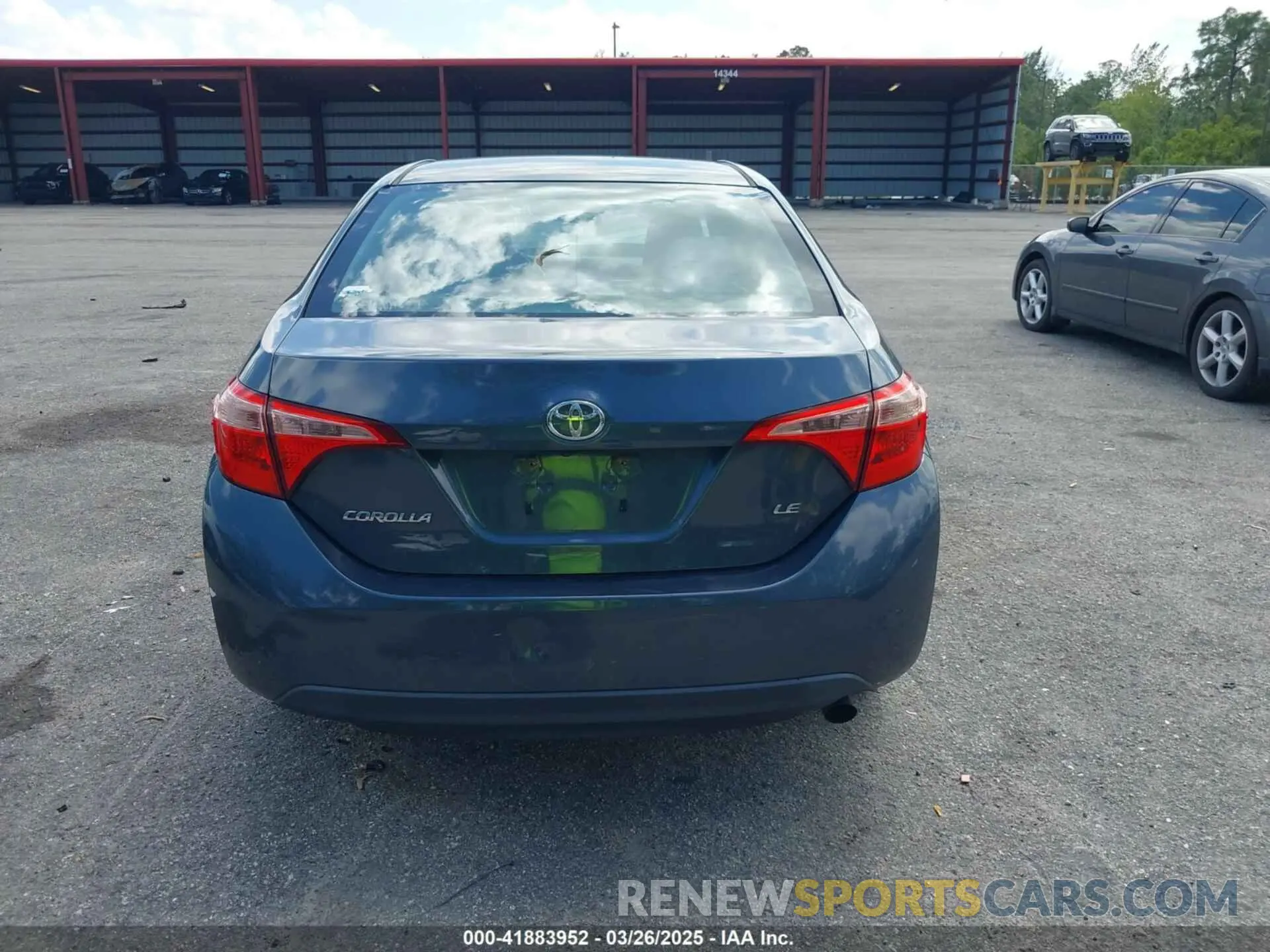17 Photograph of a damaged car 2T1BURHE7KC185853 TOYOTA COROLLA 2019