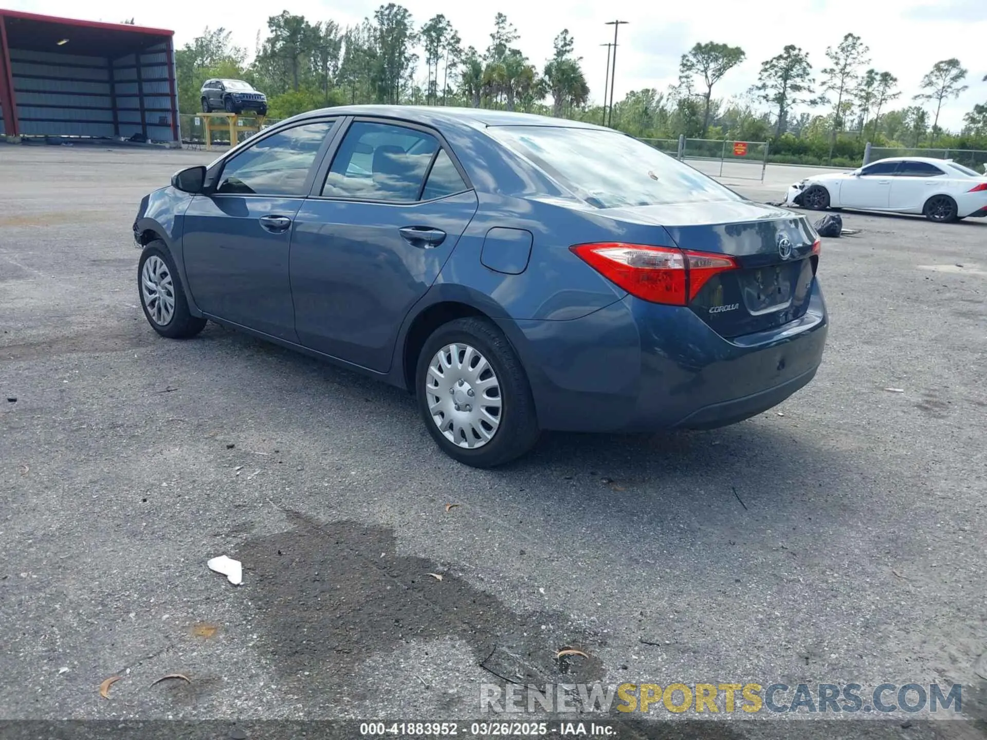 3 Photograph of a damaged car 2T1BURHE7KC185853 TOYOTA COROLLA 2019